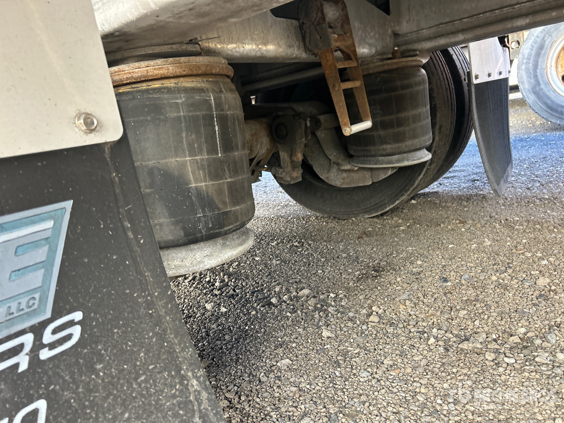 2020 Extreme 51 ft T/A Spread Axle