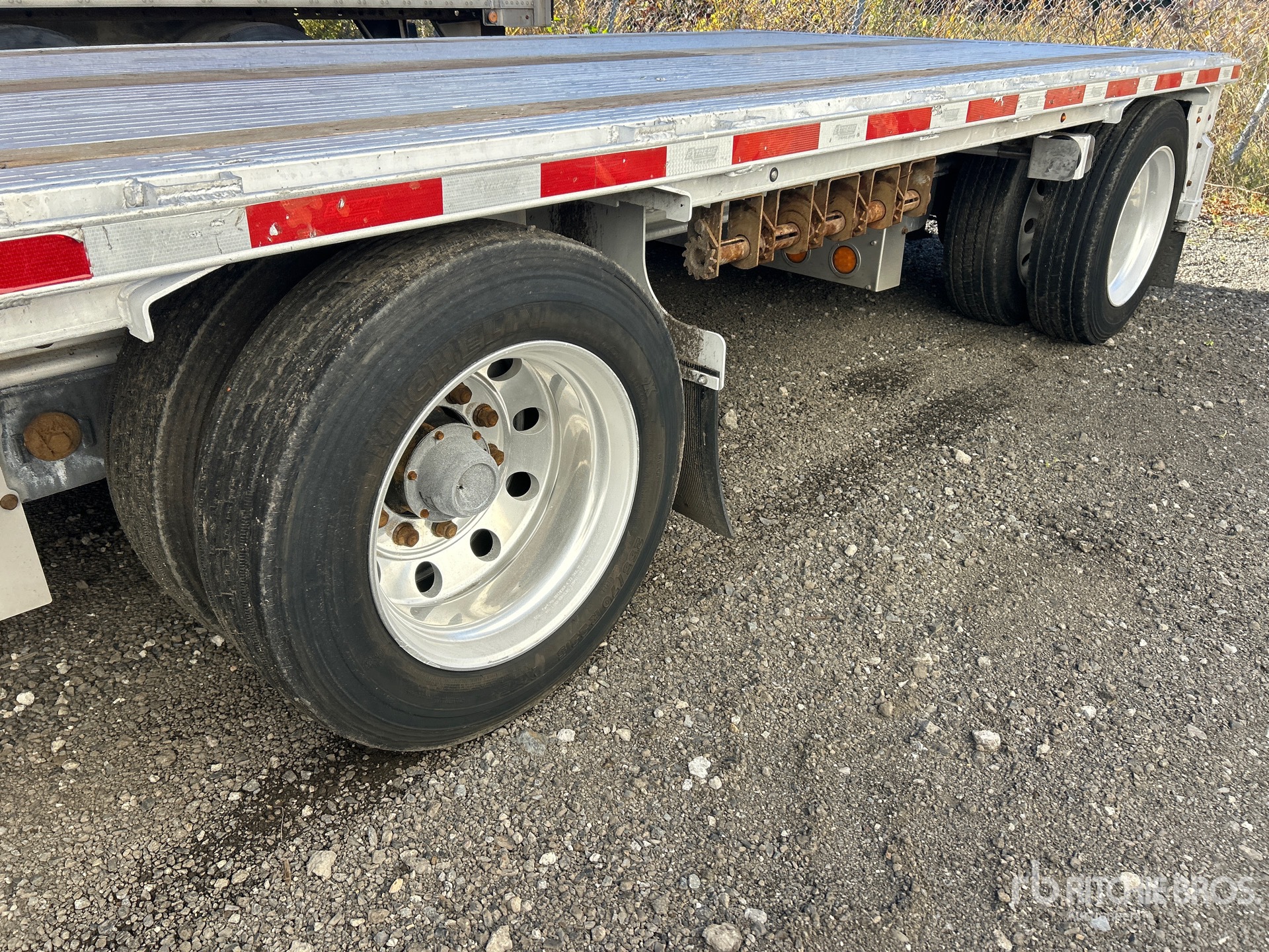 2020 Extreme 51 ft T/A Spread Axle