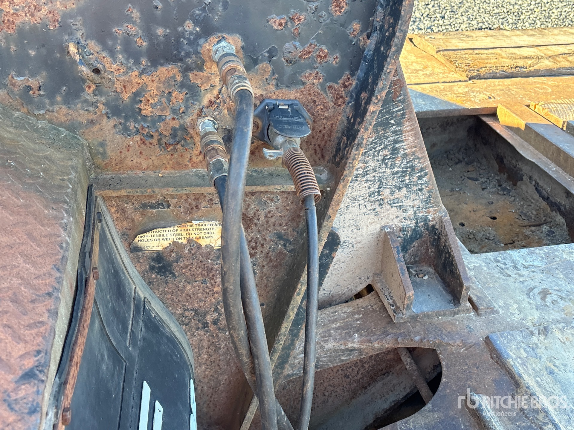 2003 Fontaine TRI/A REMOVABLE GOOSENECK