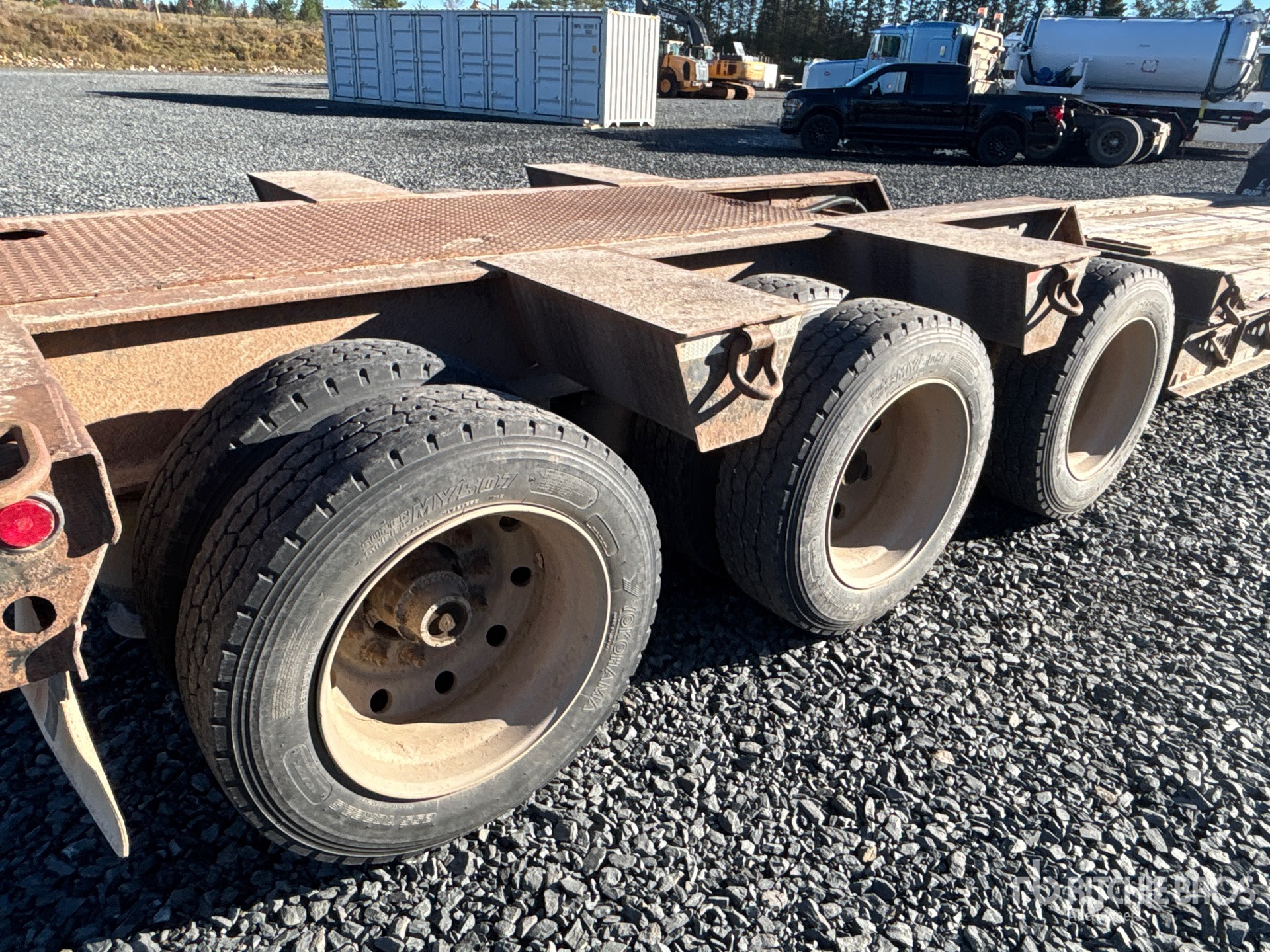 2003 Fontaine TRI/A REMOVABLE GOOSENECK
