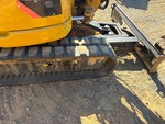Undercarriage with Right Track Shoes