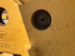 Hydraulics with Saddle Lock Pin