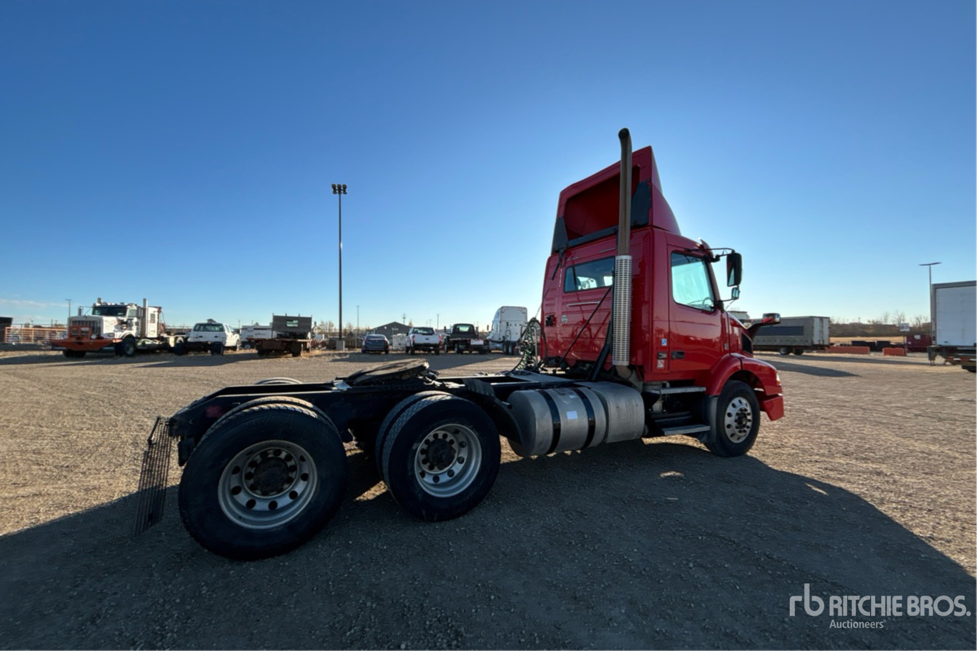 2017 Volvo VNM