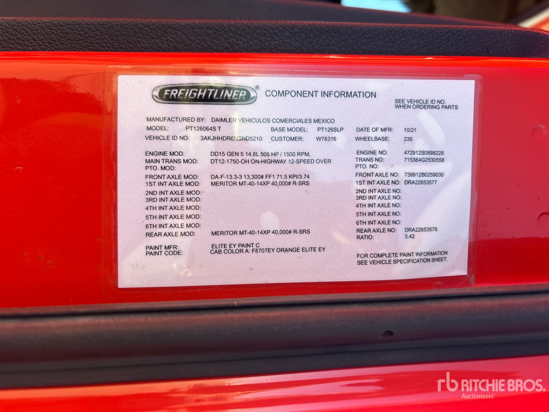 2022 Freightliner CASCADIA 126