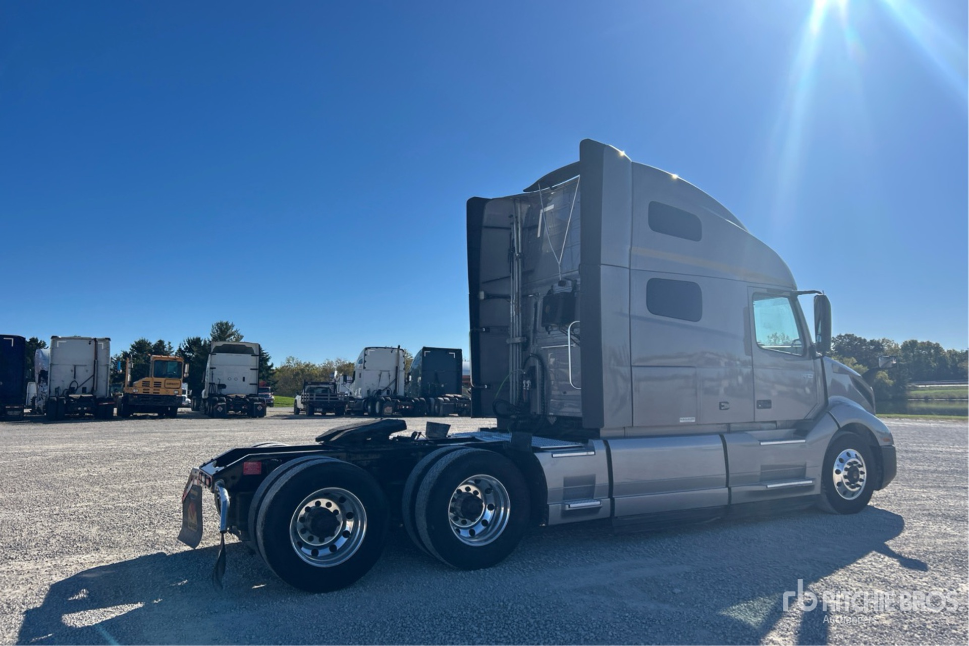 2019 Volvo VNL760
