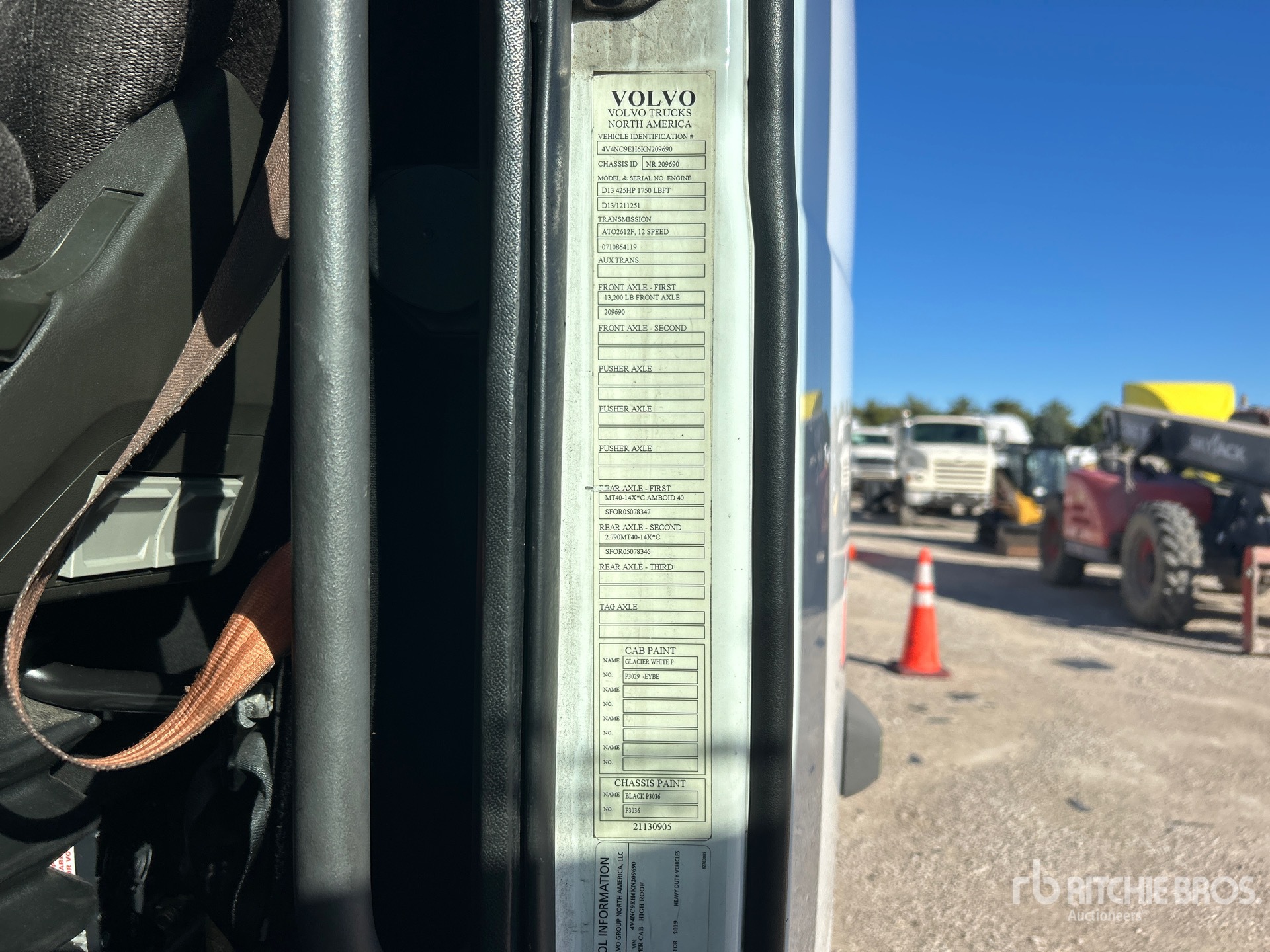 2019 Volvo VNL760
