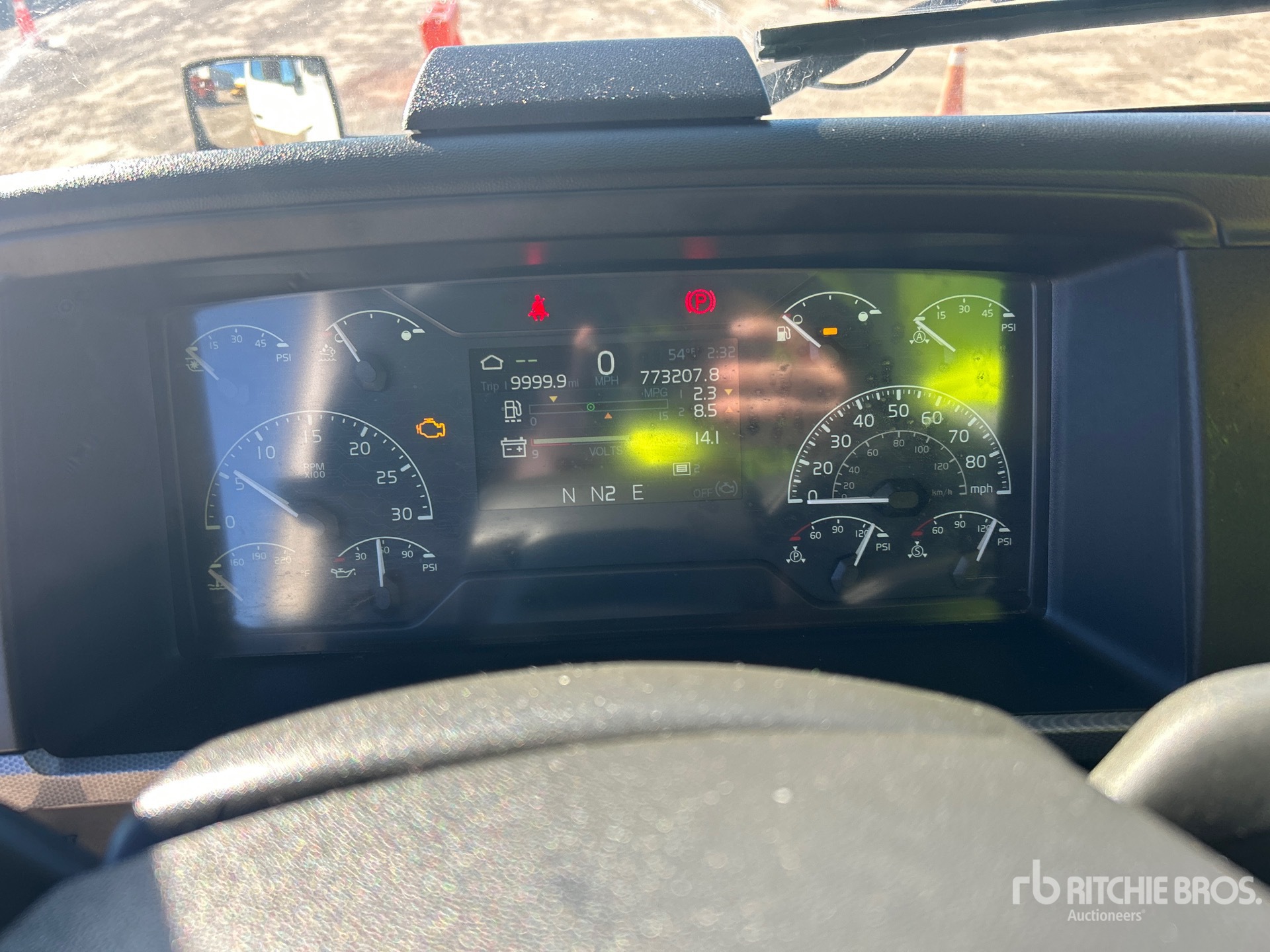 2019 Volvo VNL760
