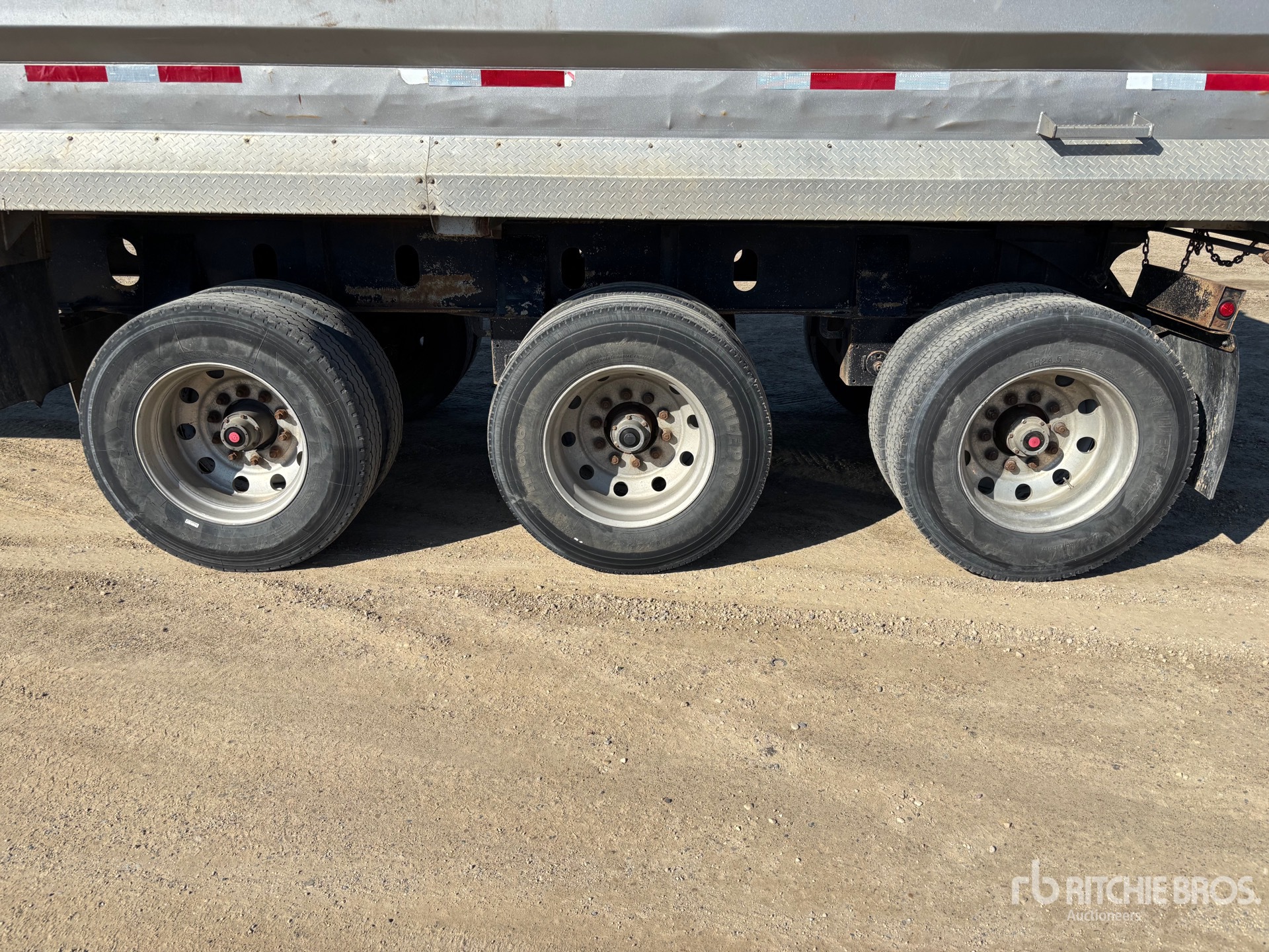 2011 Arnes 31 FT TRI/A