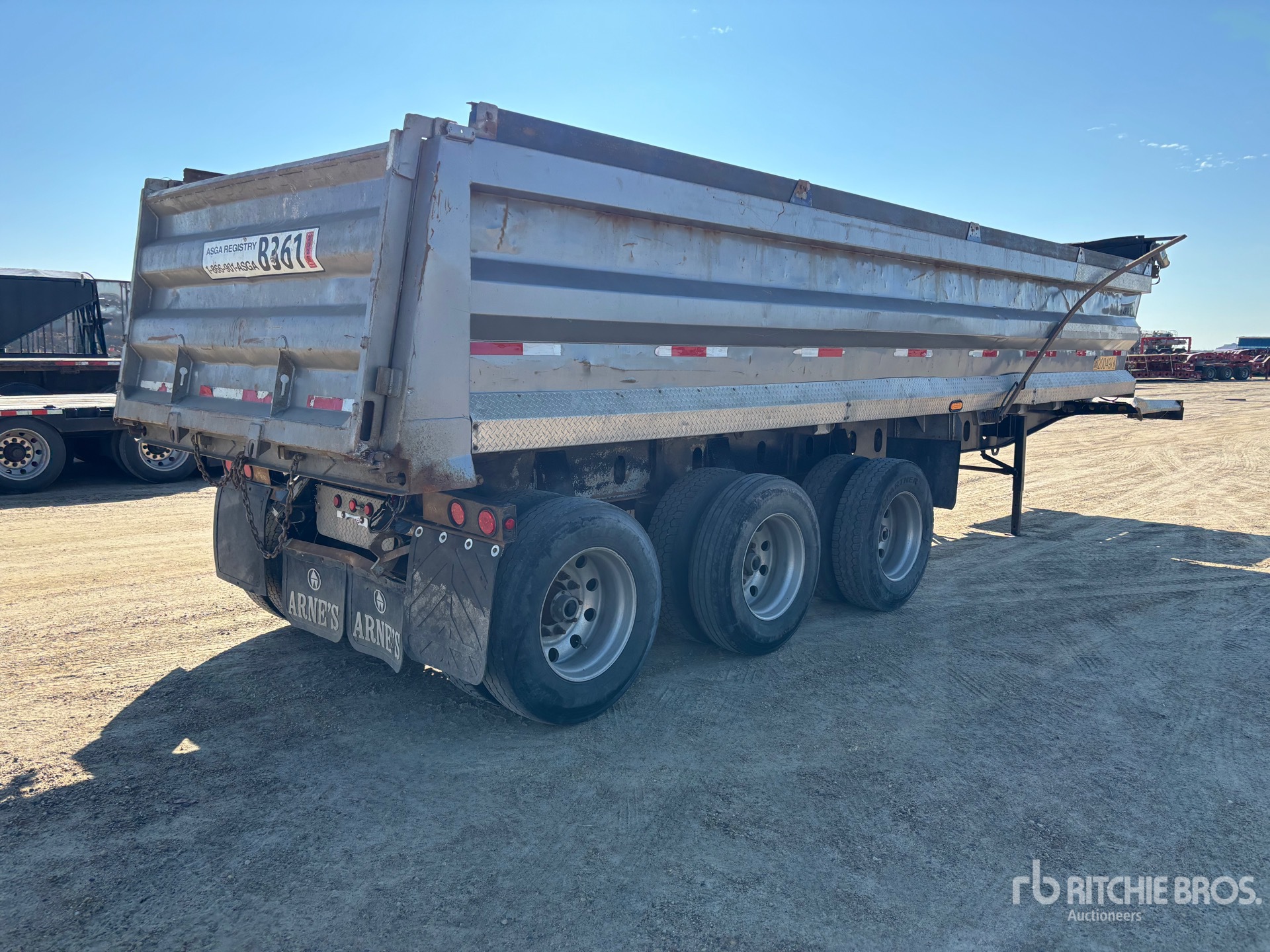 2011 Arnes 31 FT TRI/A