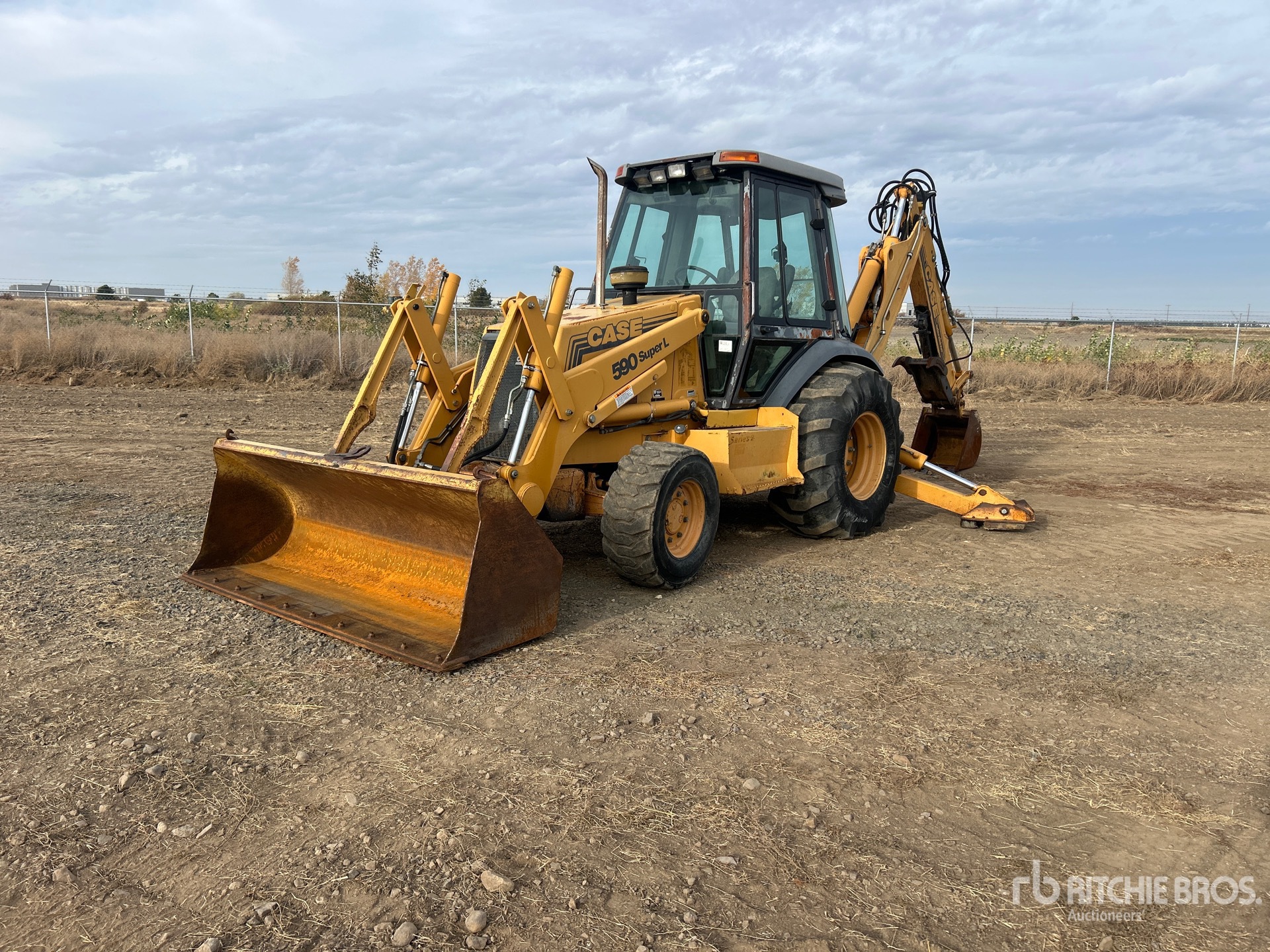 Photo of 1999 Case 590 SUPER L