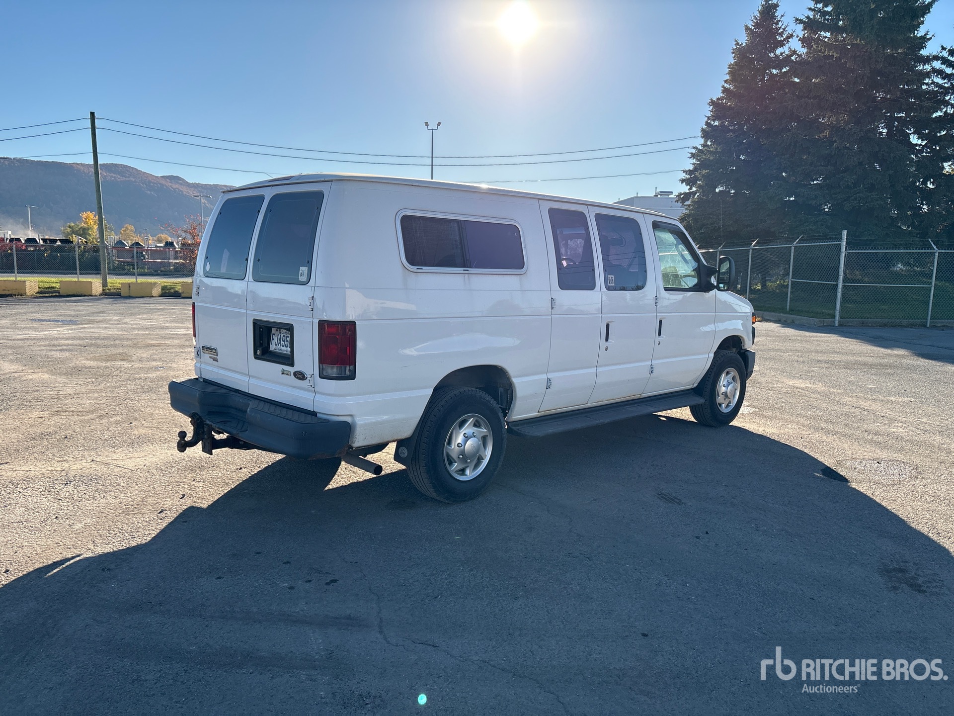 2013 Ford E-250