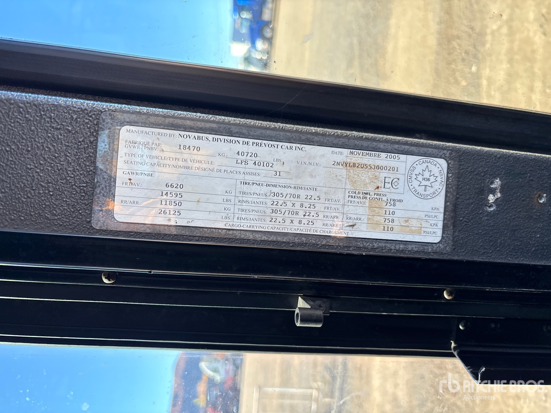 2005 Novabus LFS L192