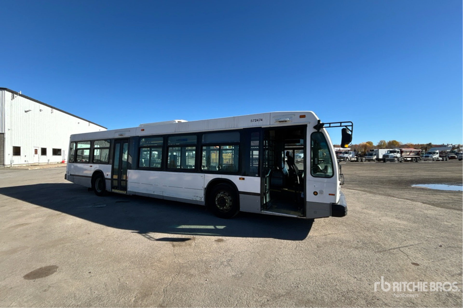 2005 Novabus LFS L192