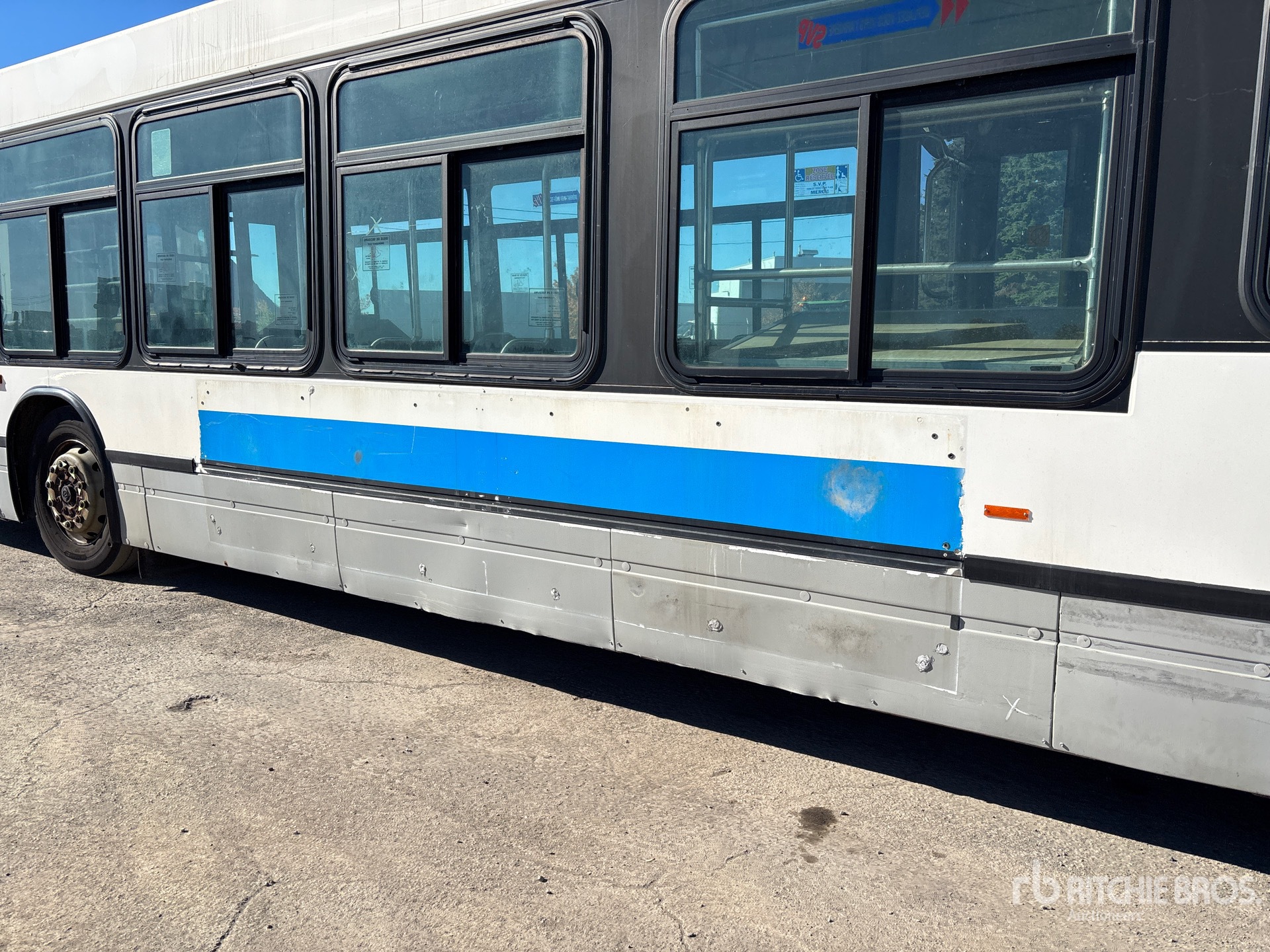 2005 Novabus LFS L192