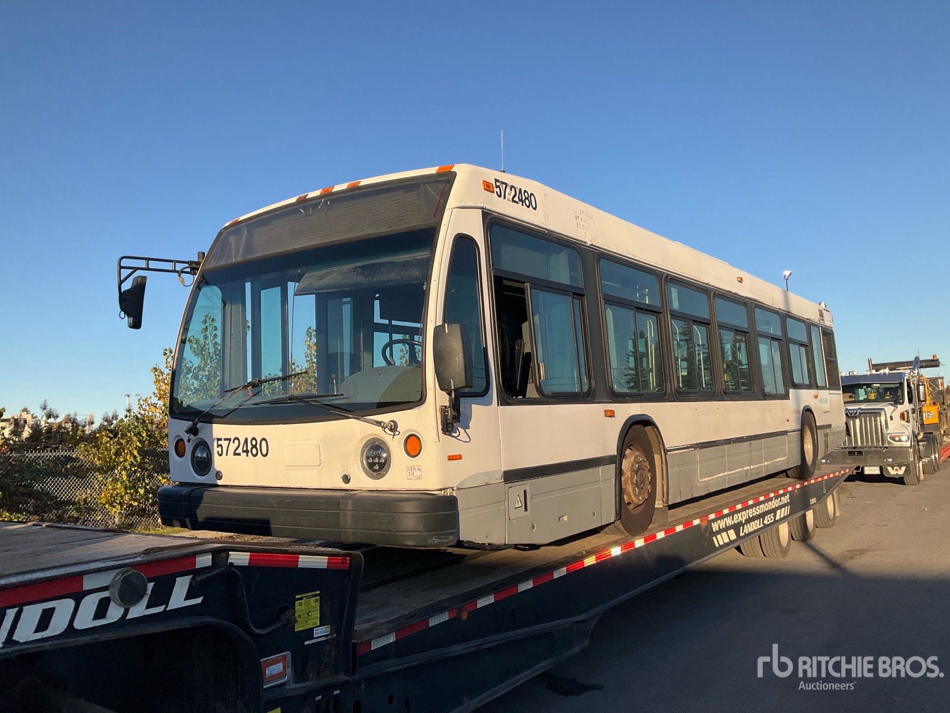 2006 Novabus LFS L1293