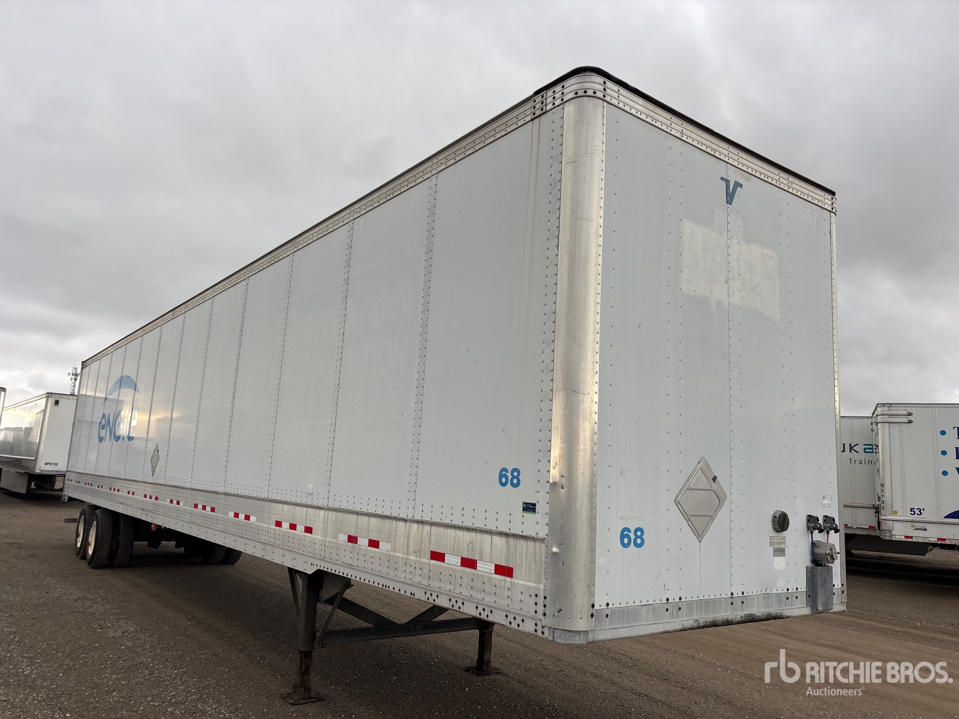 2009 Vanguard 53 FT X 102 IN T/A