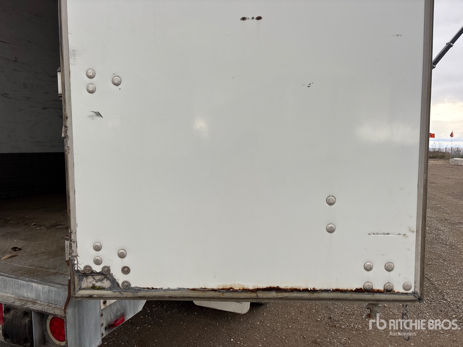 2009 Vanguard 53 FT X 102 IN T/A