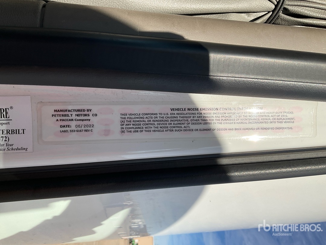 2023 Peterbilt 579