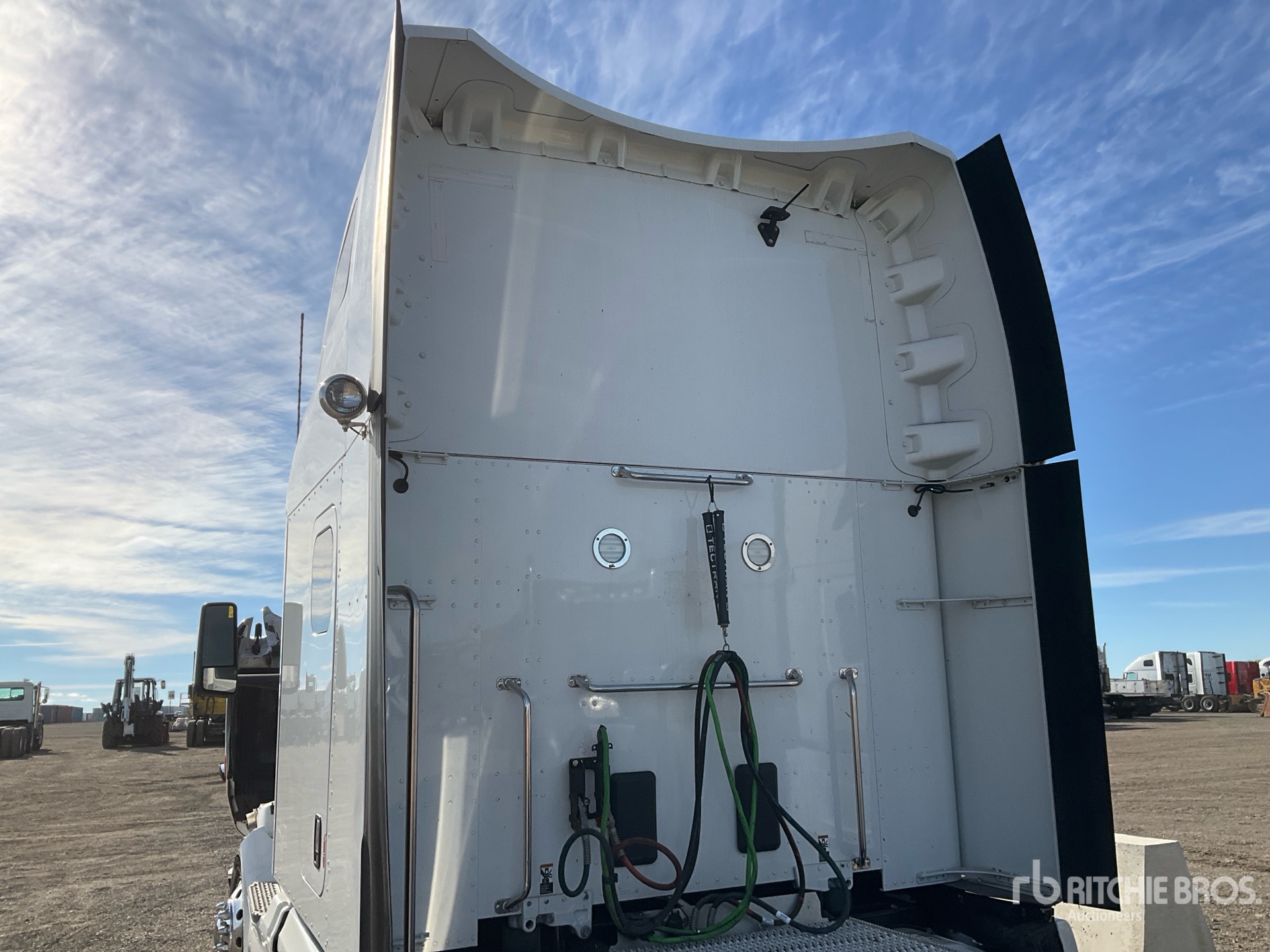 2023 Peterbilt 579