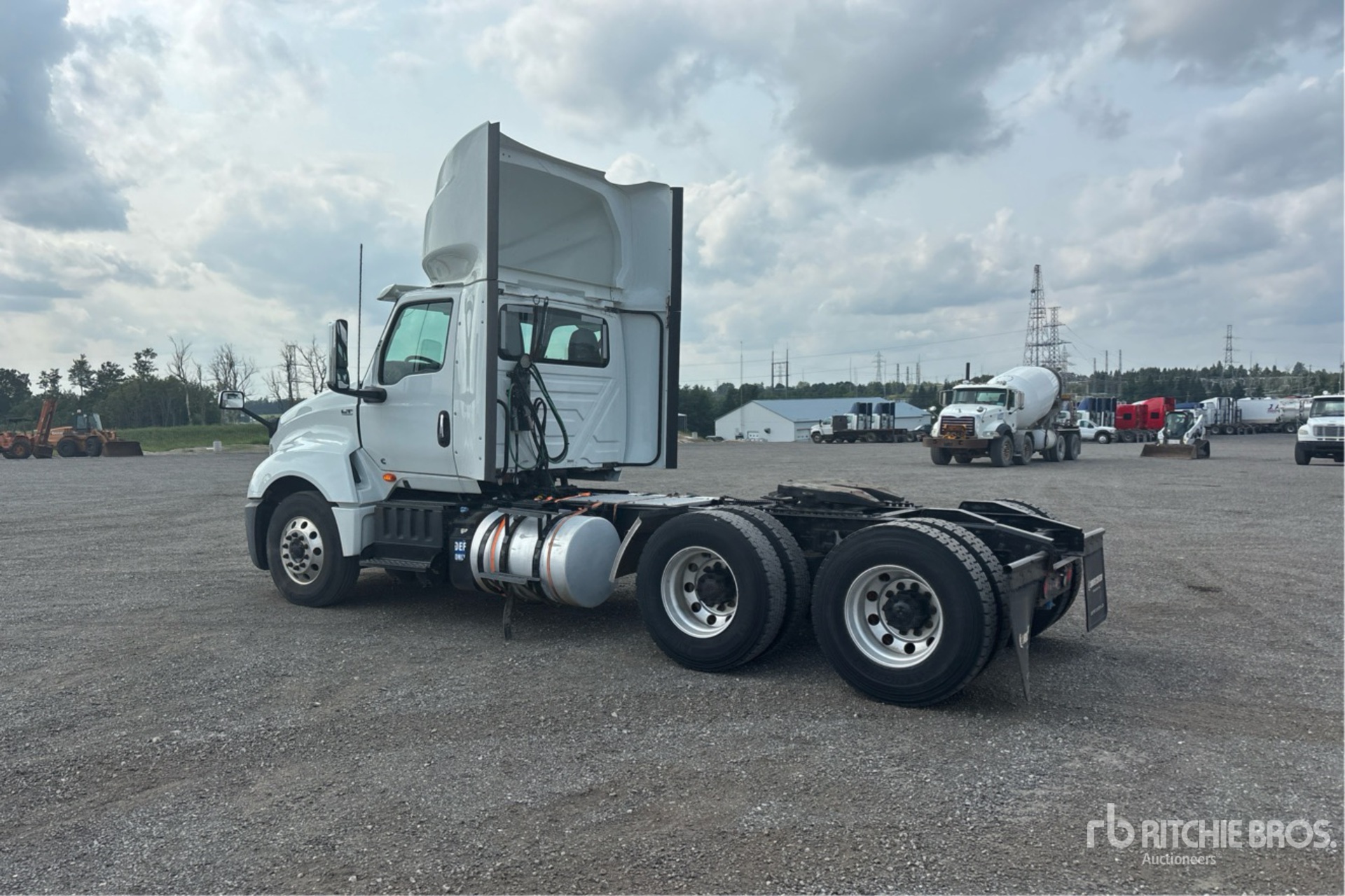 2018 International LT625