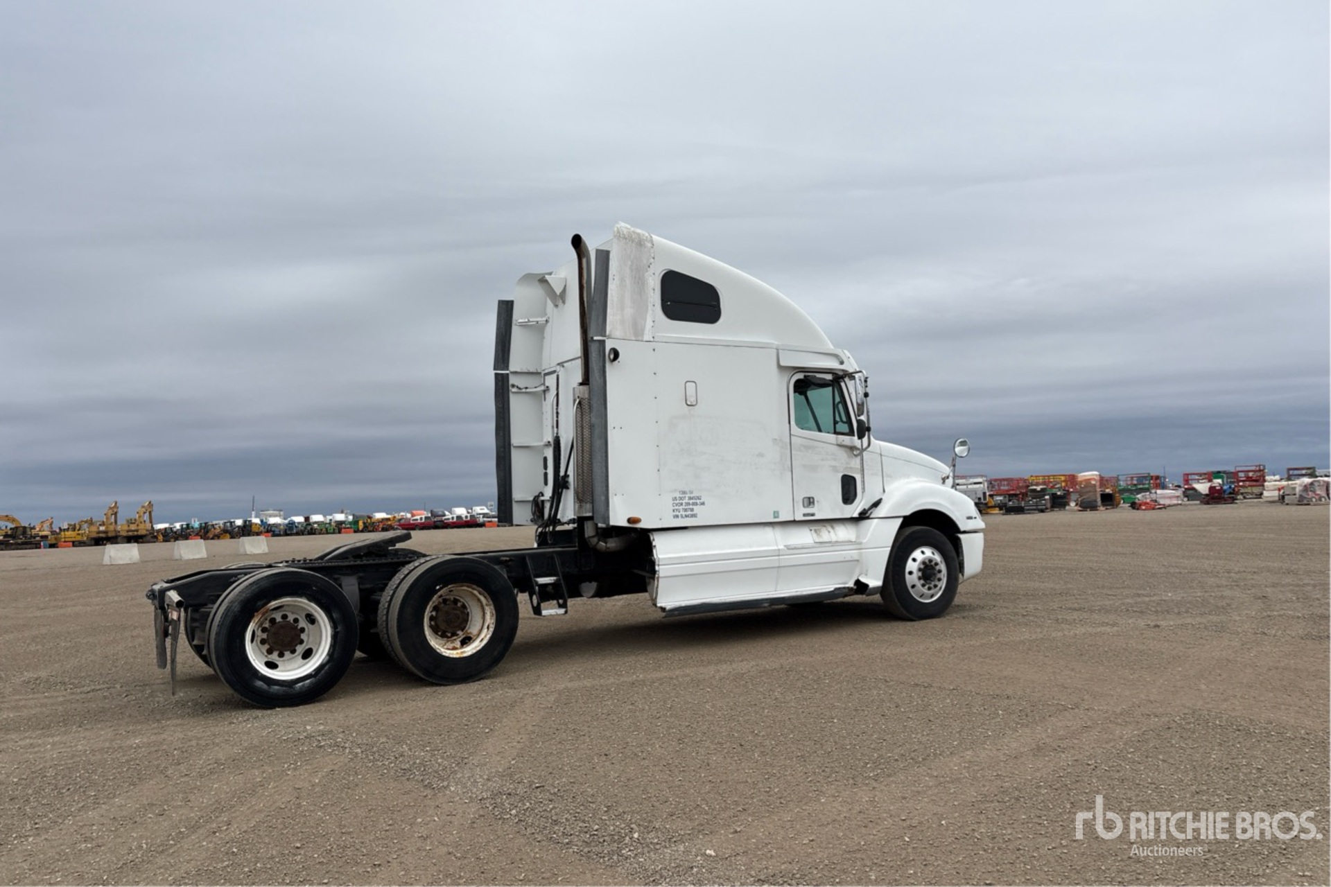 2005 Freightliner COLUMBIA 120