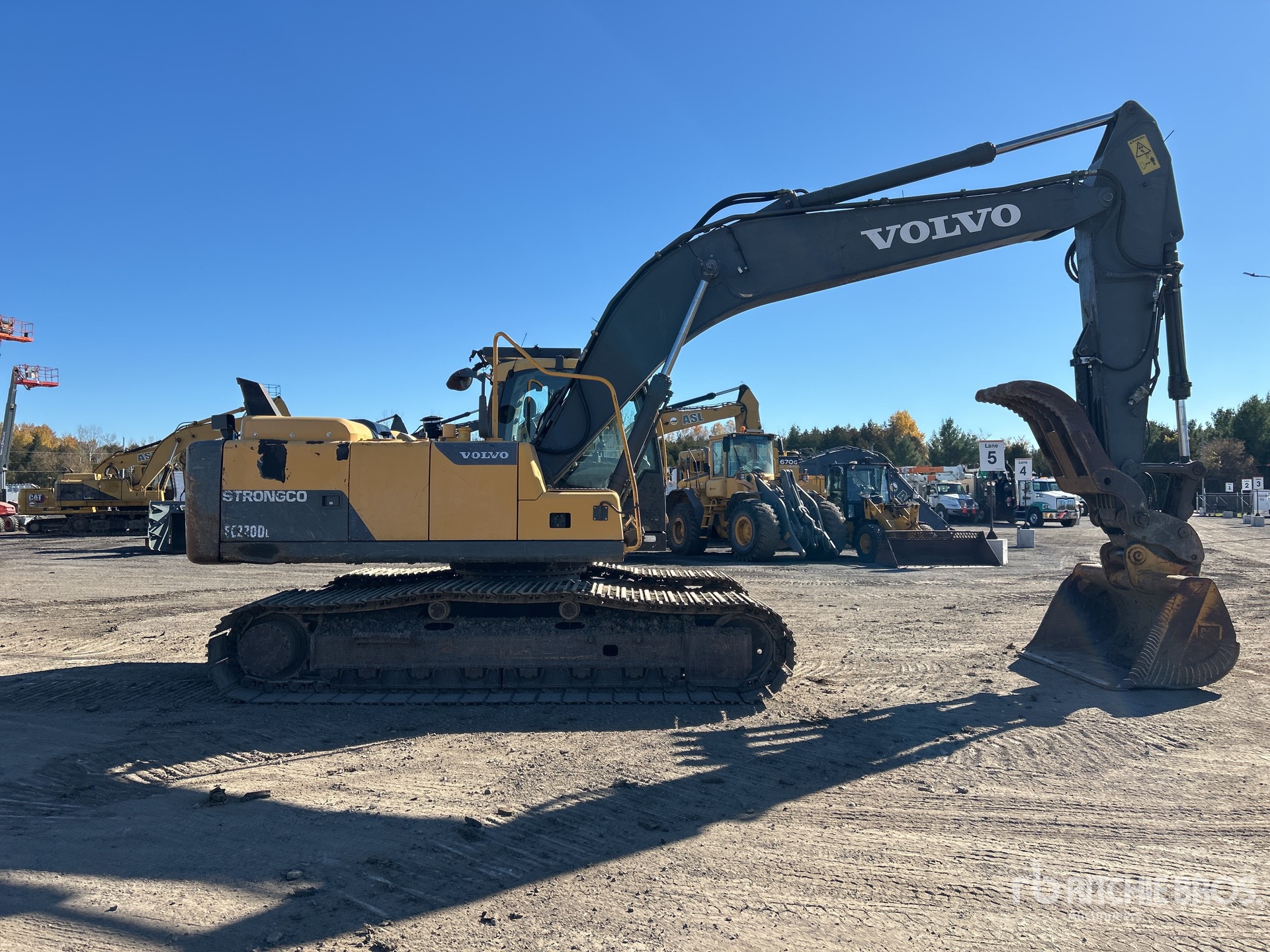 2013 Volvo EC220DL