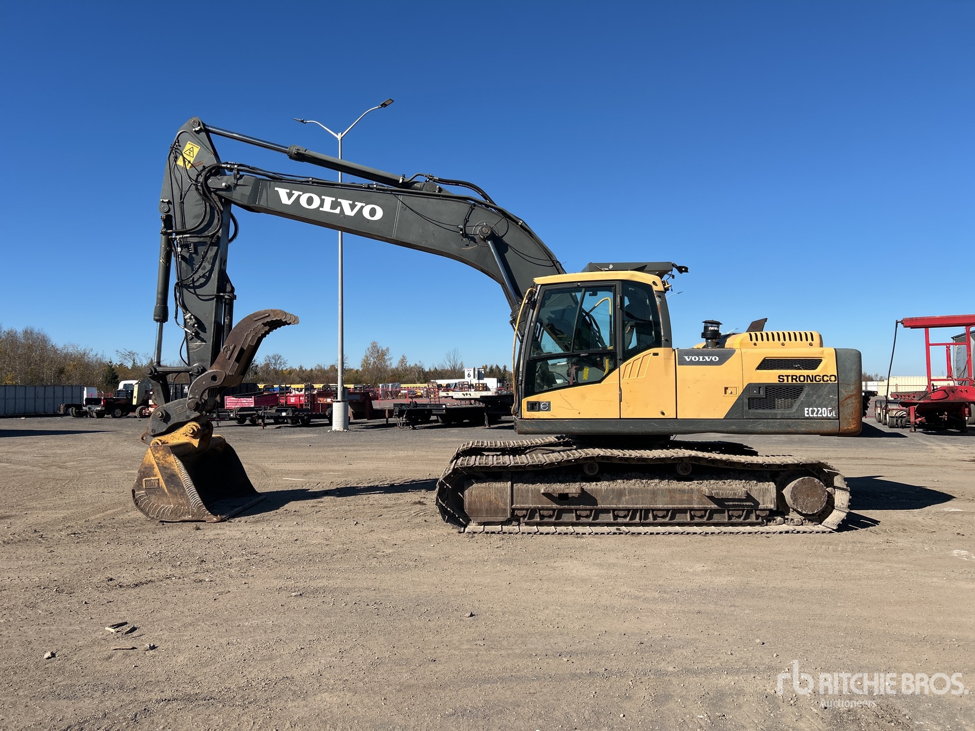 2013 Volvo EC220DL