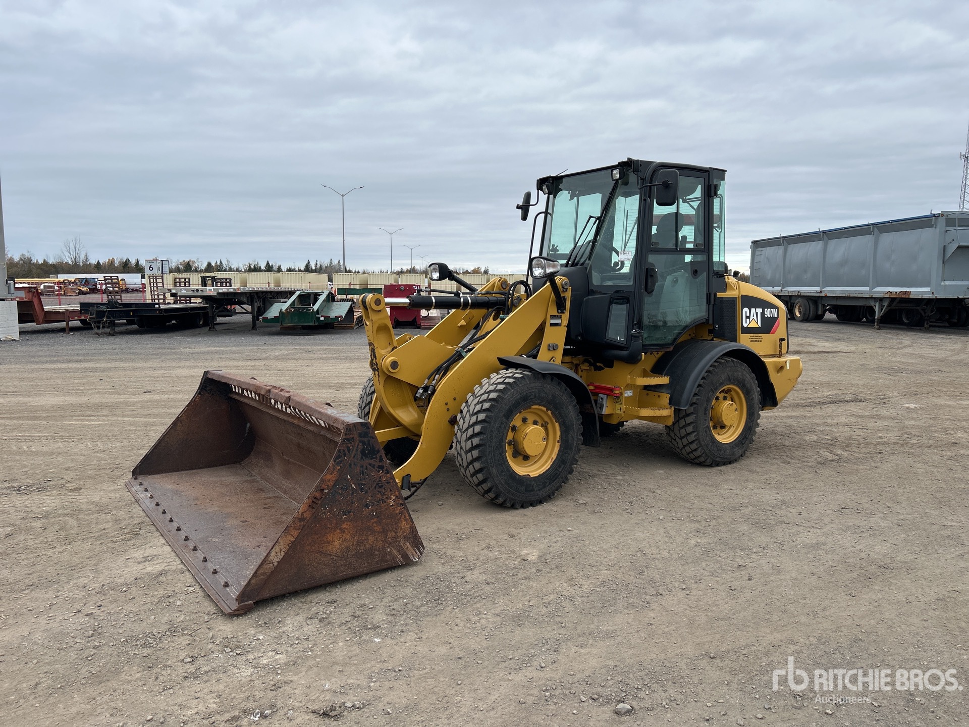 Photo of 2015 Caterpillar 907M