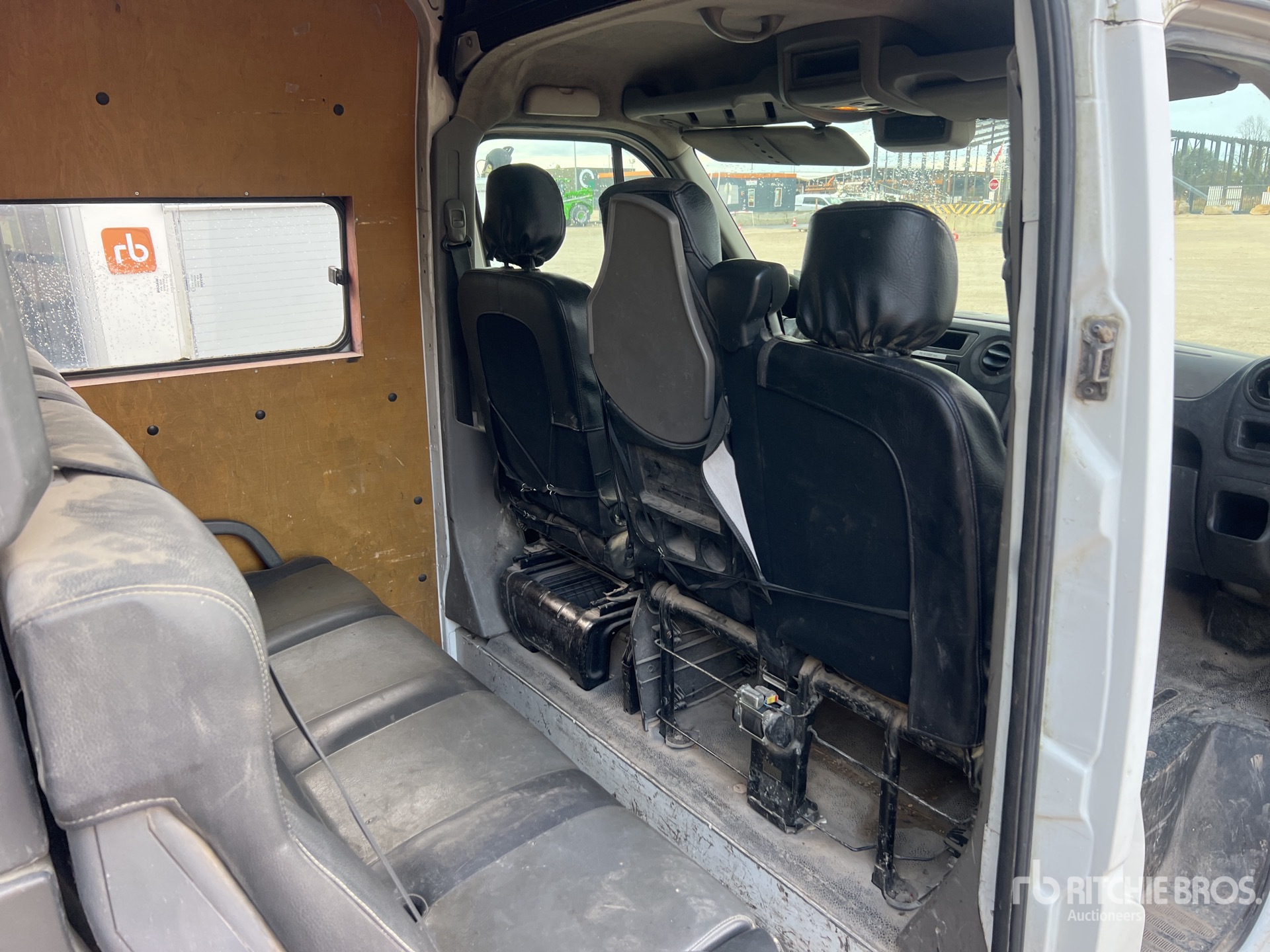 2010 Renault MASTER DCI100