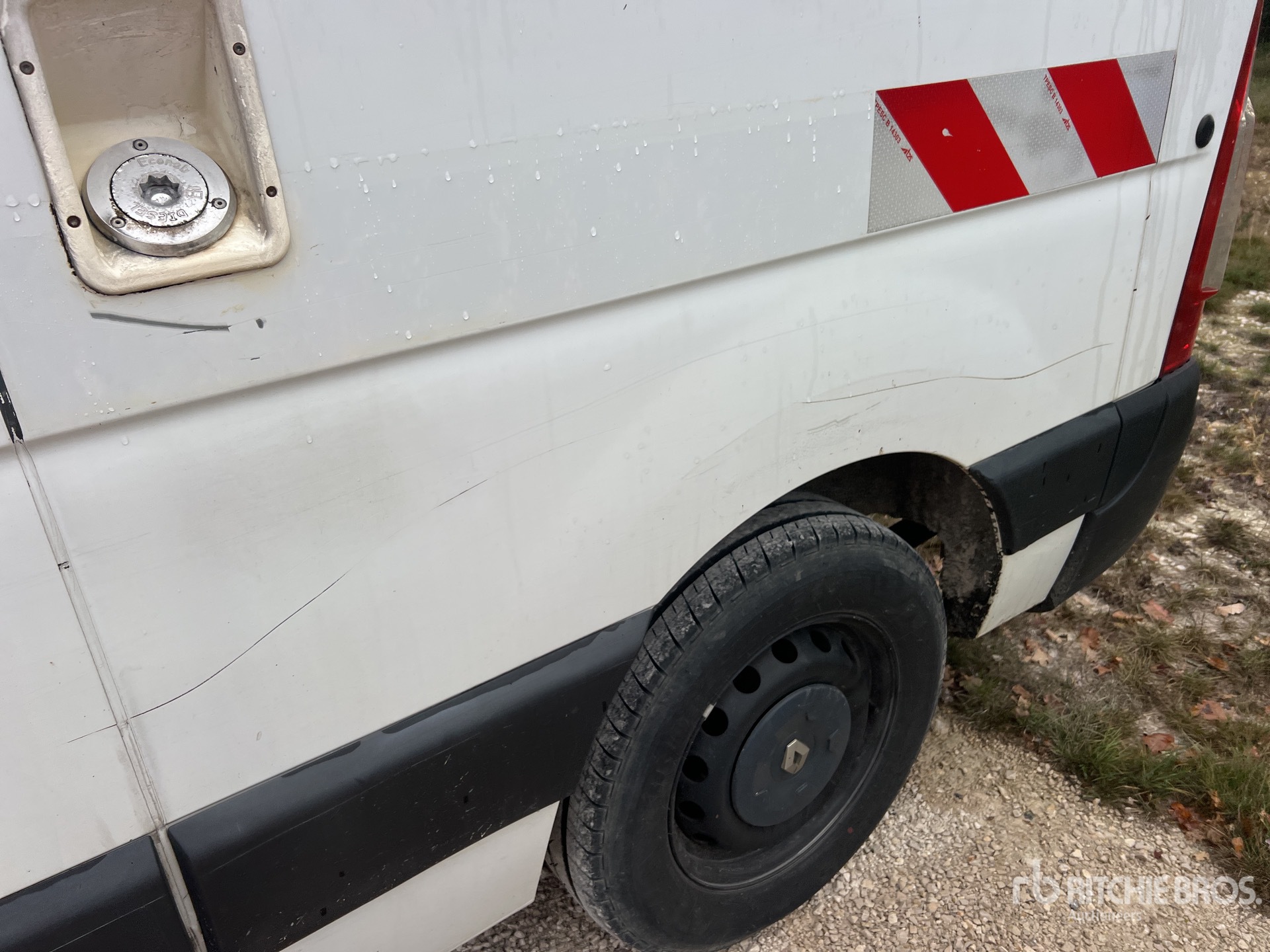 2010 Renault MASTER DCI100