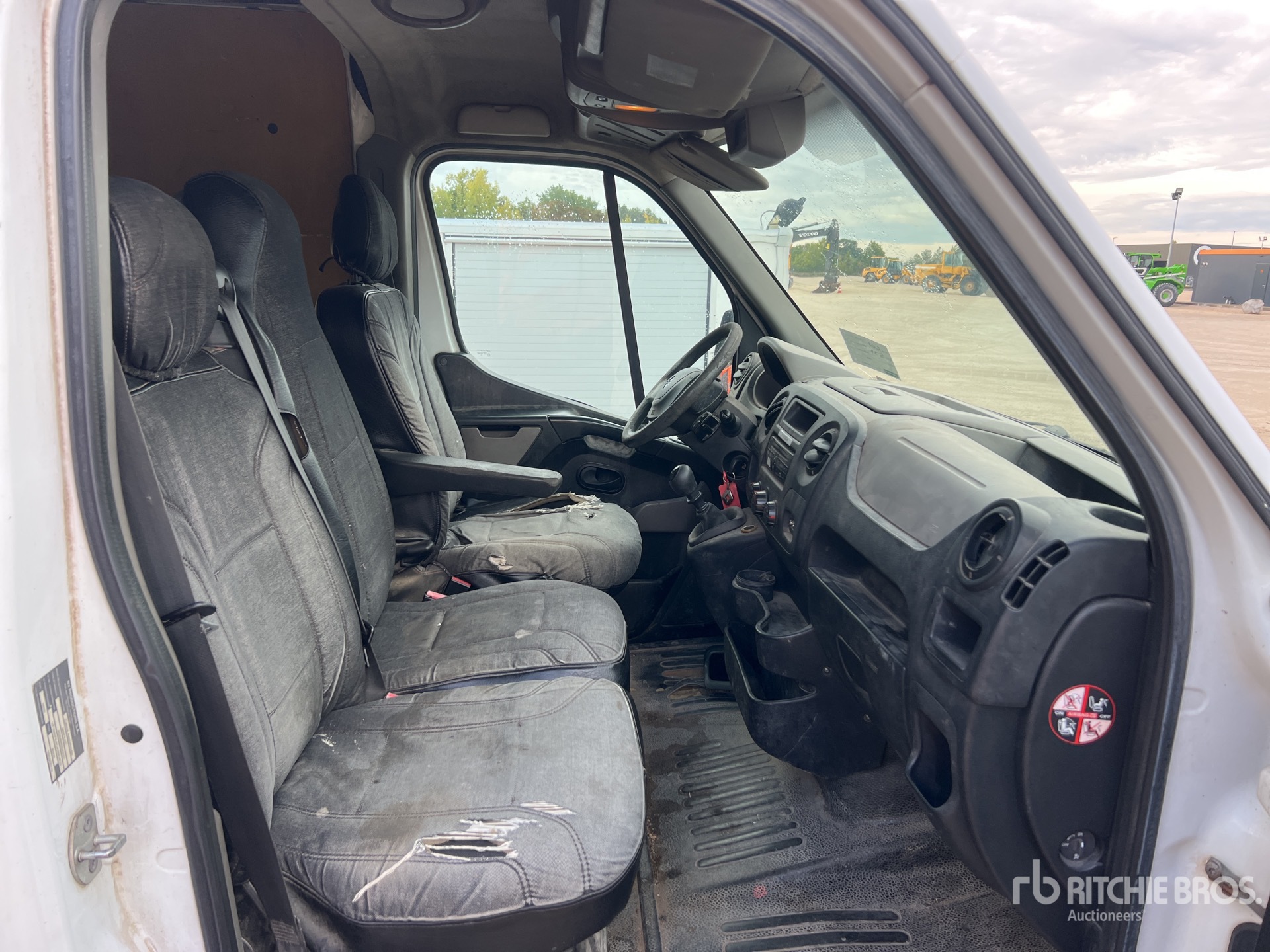 2010 Renault MASTER DCI100