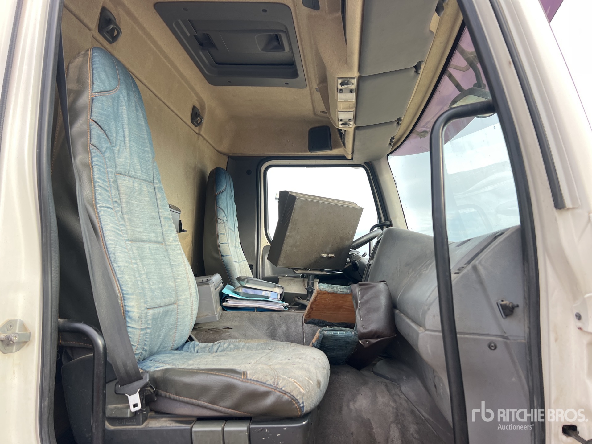 2004 Renault PREMIUM