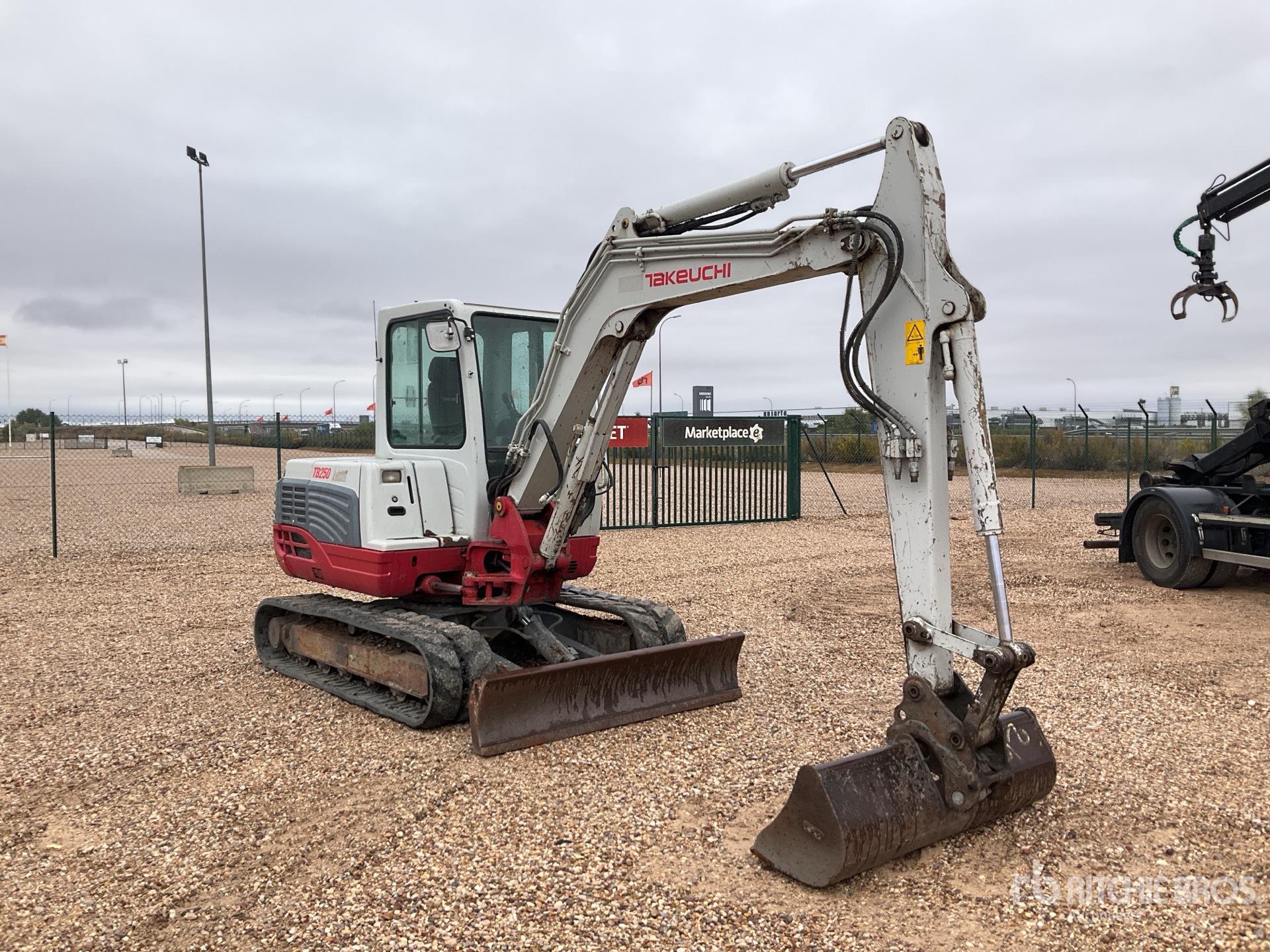 2018 Takeuchi TB250