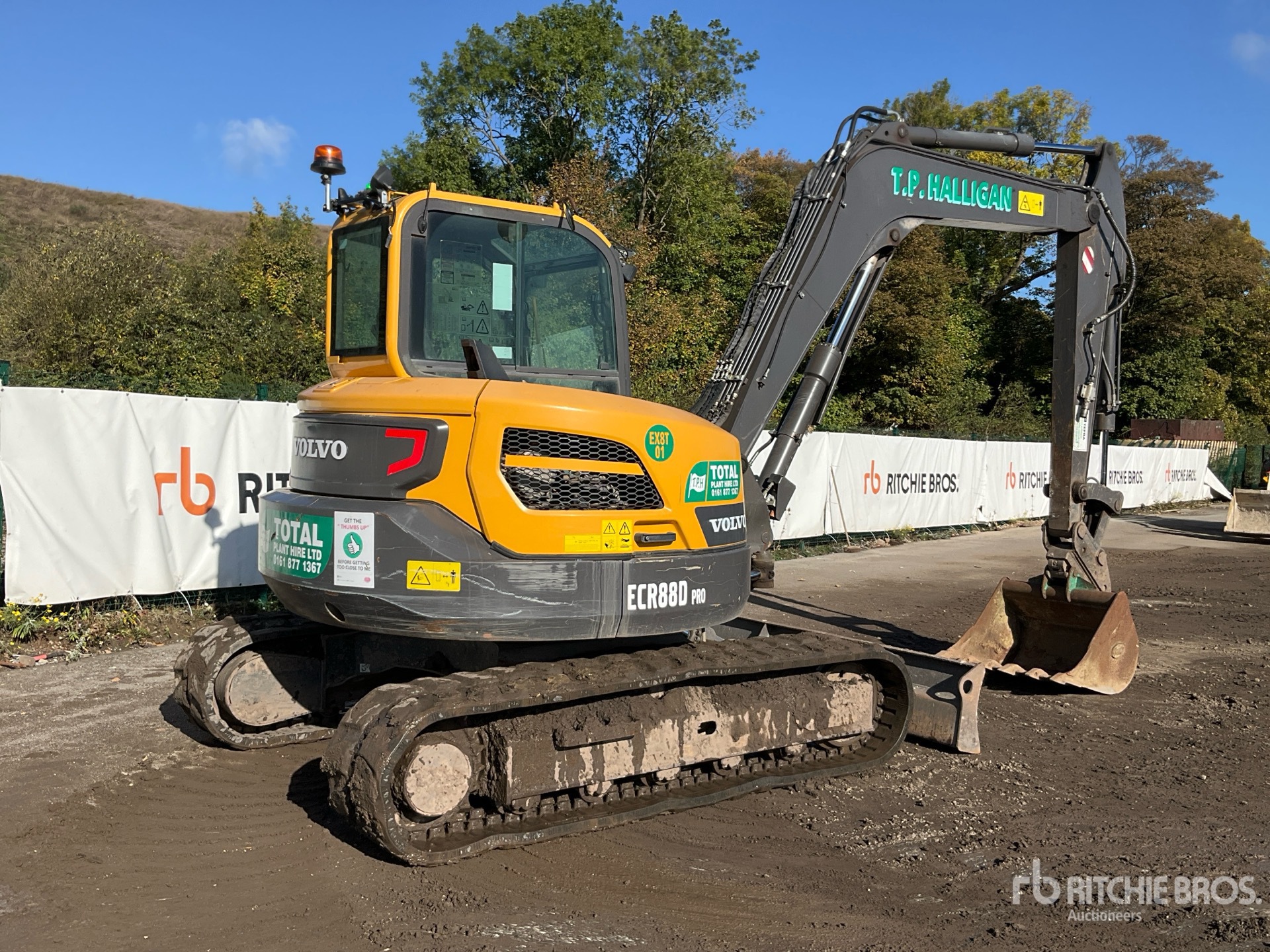 2022 Volvo ECR88D