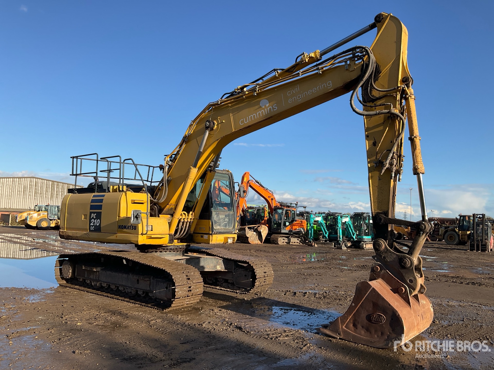 2016 Komatsu PC210LC-10