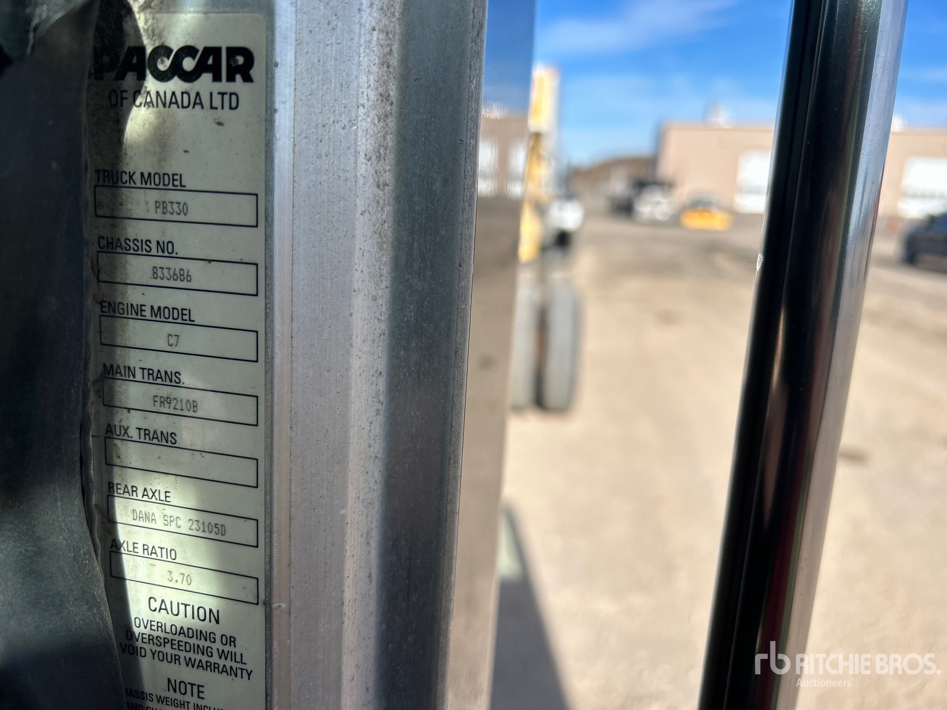 2004 Peterbilt 330