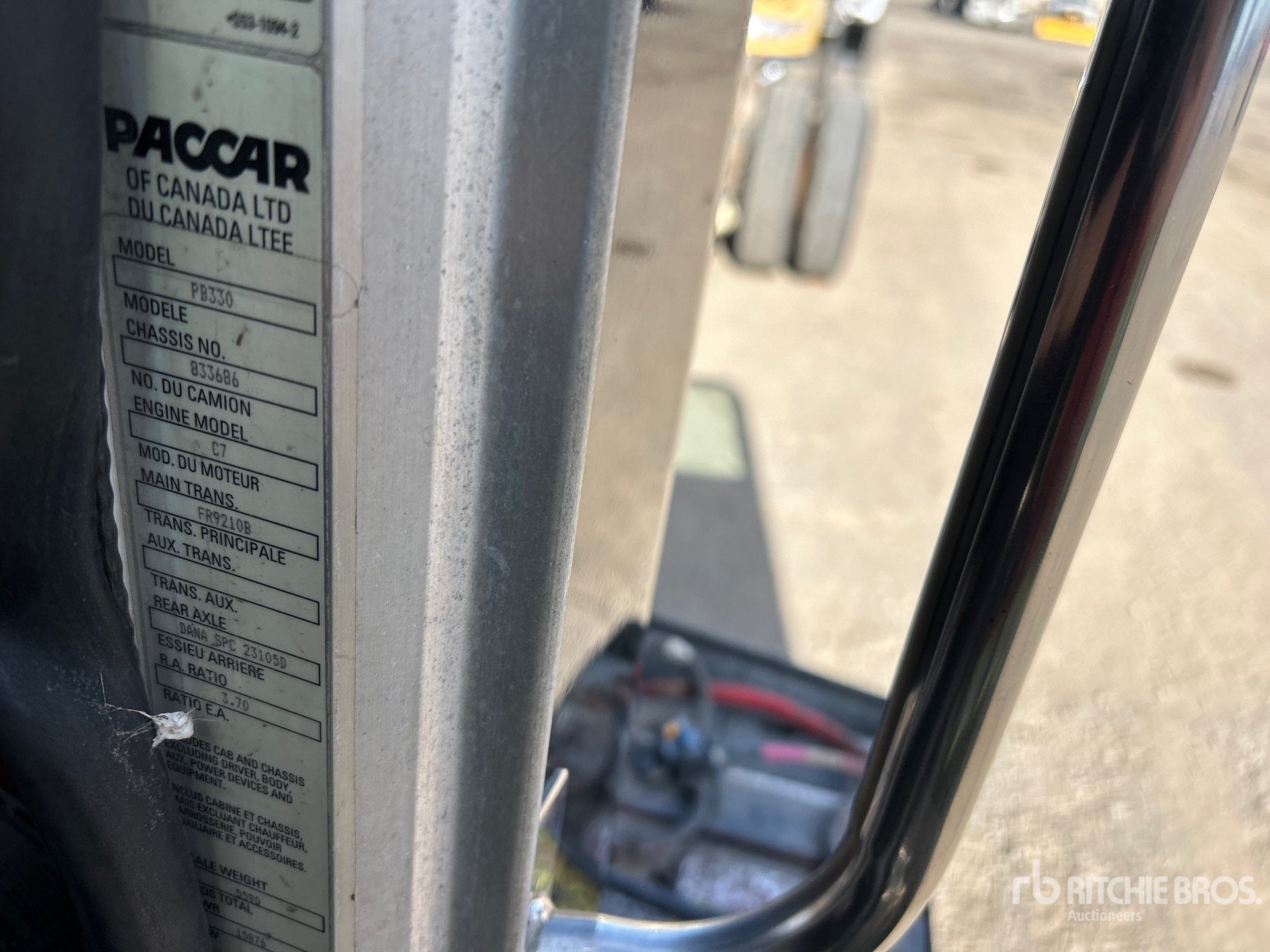 2004 Peterbilt 330