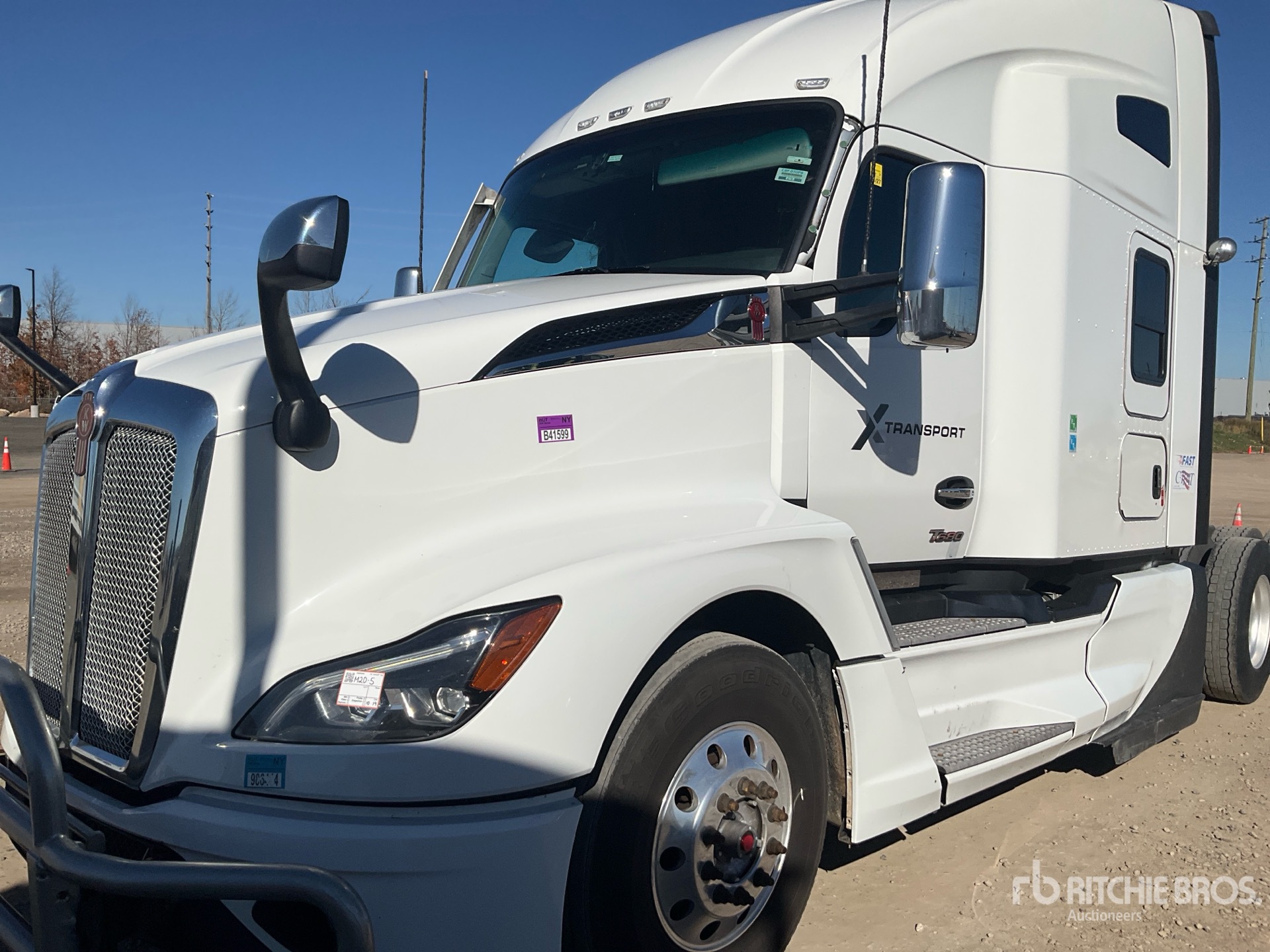 Photo of 2022 Kenworth T680