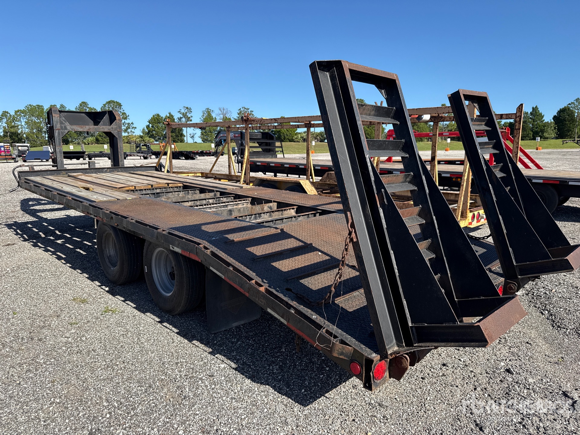 2007 Butler 28 FT T/A