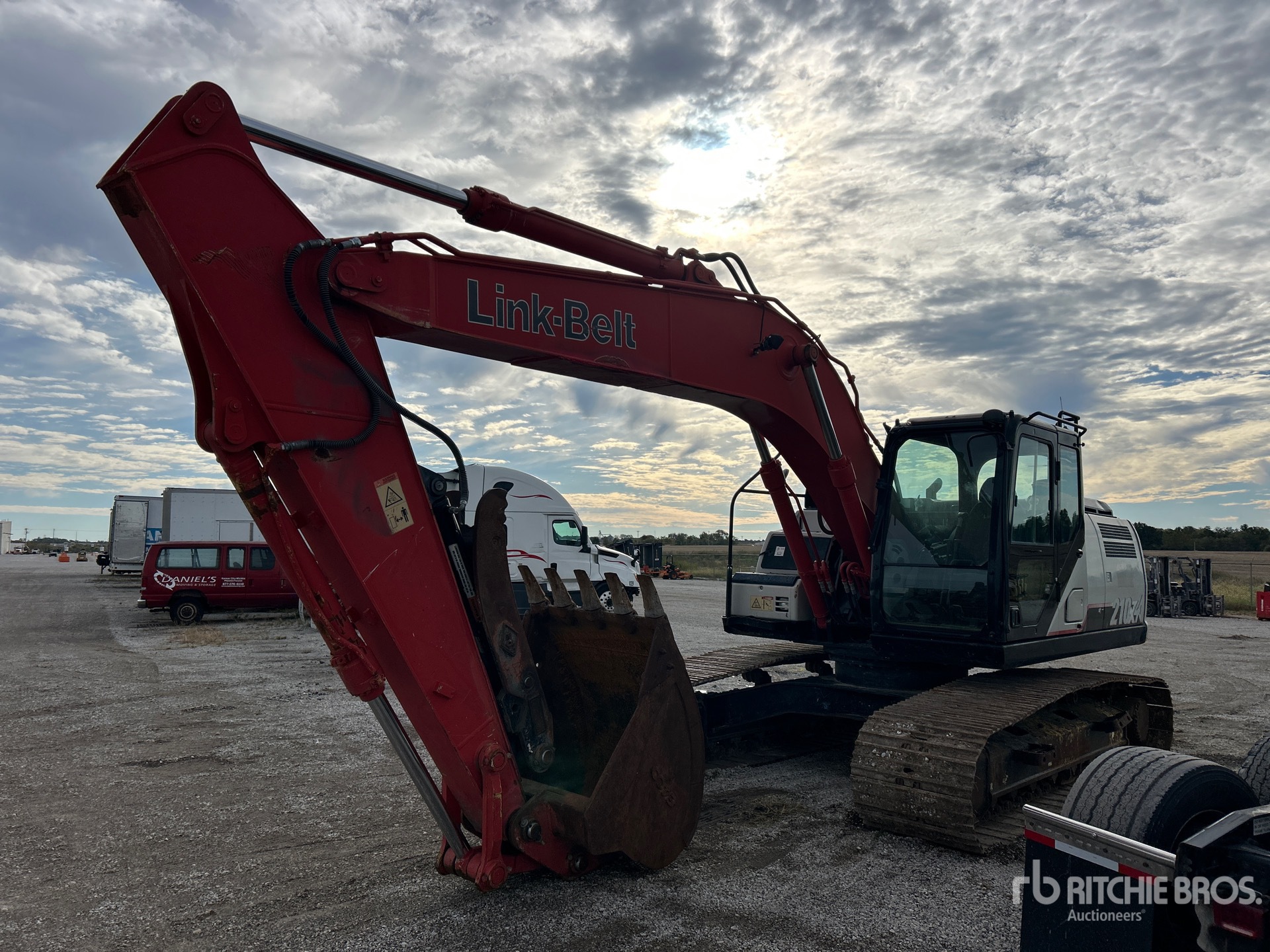 Photo of 2019 Link-Belt 210X4