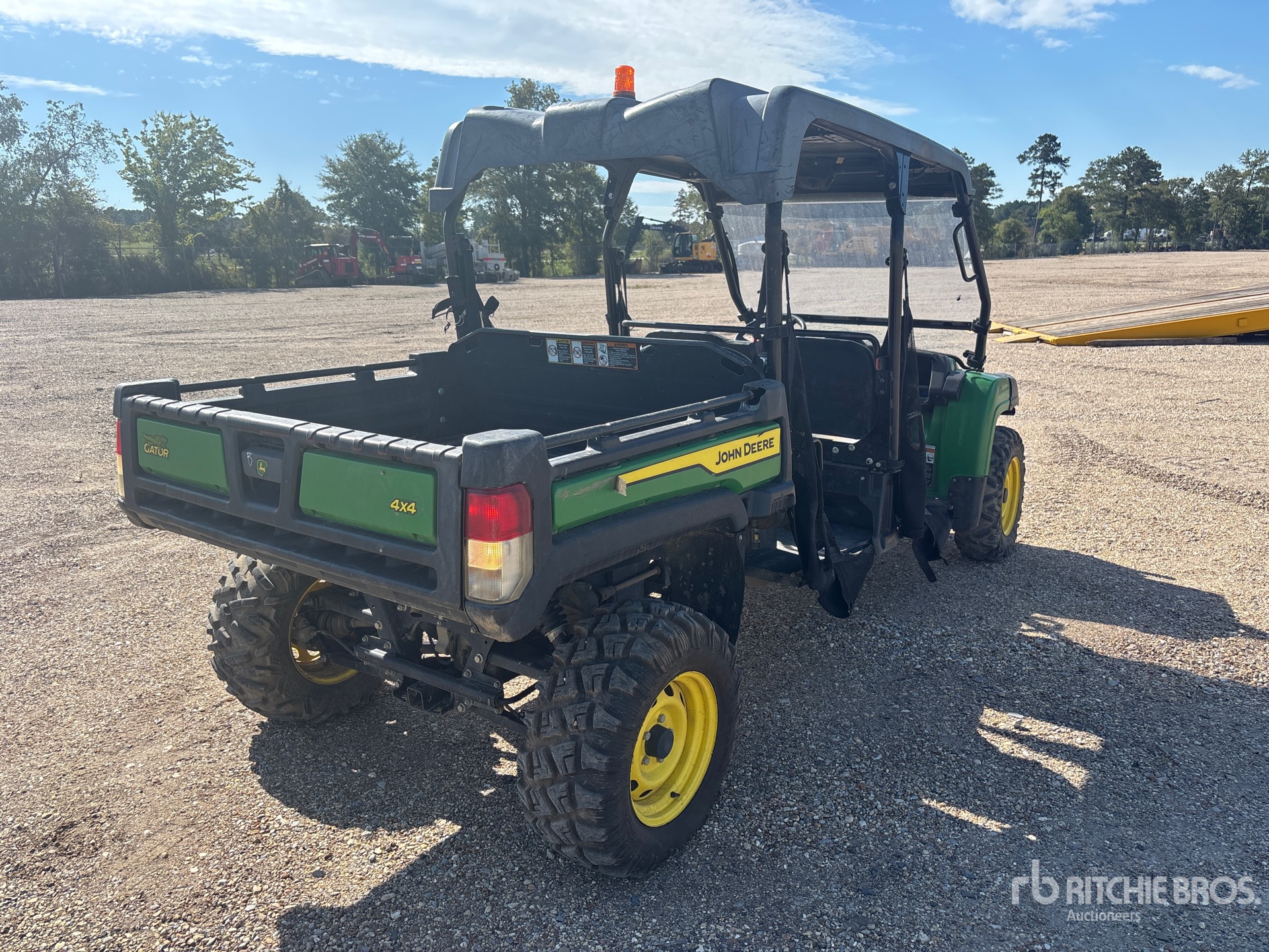 2023 John Deere GATOR