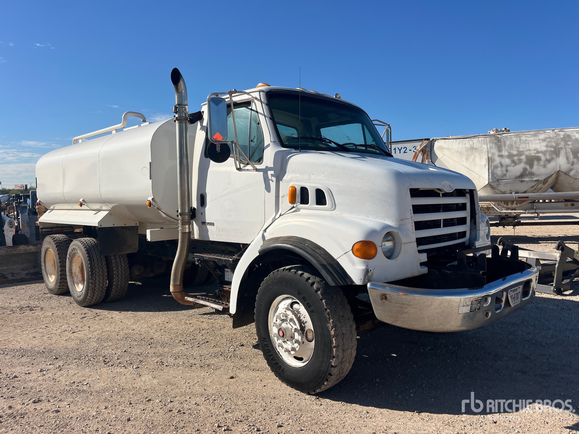 2000 Sterling L7501