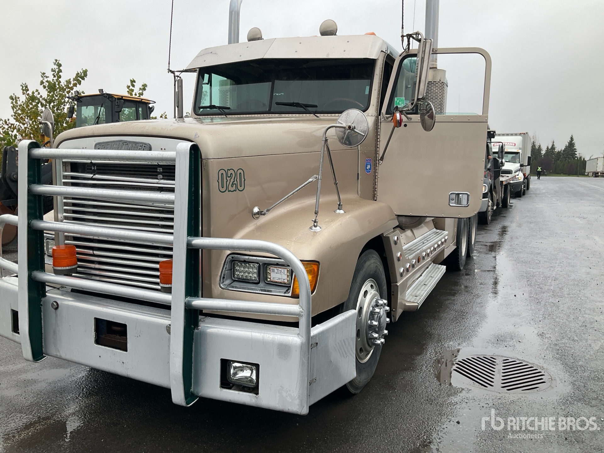 1996 Freightliner FLD120