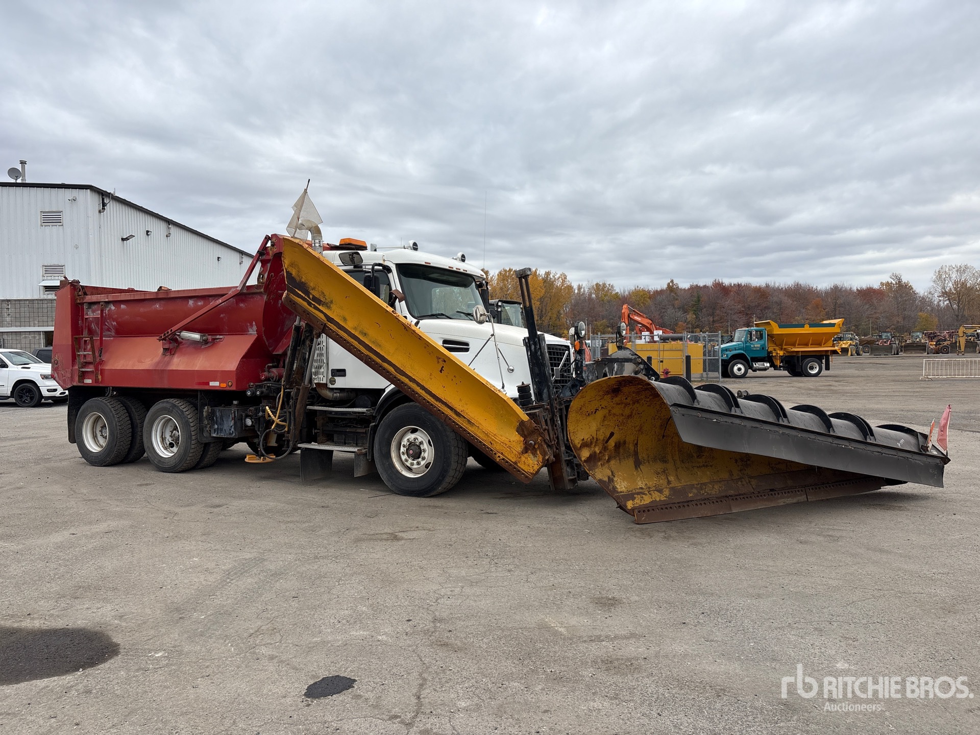 2005 Volvo VHD