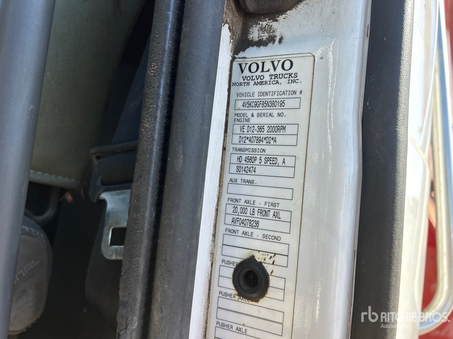 2005 Volvo VHD
