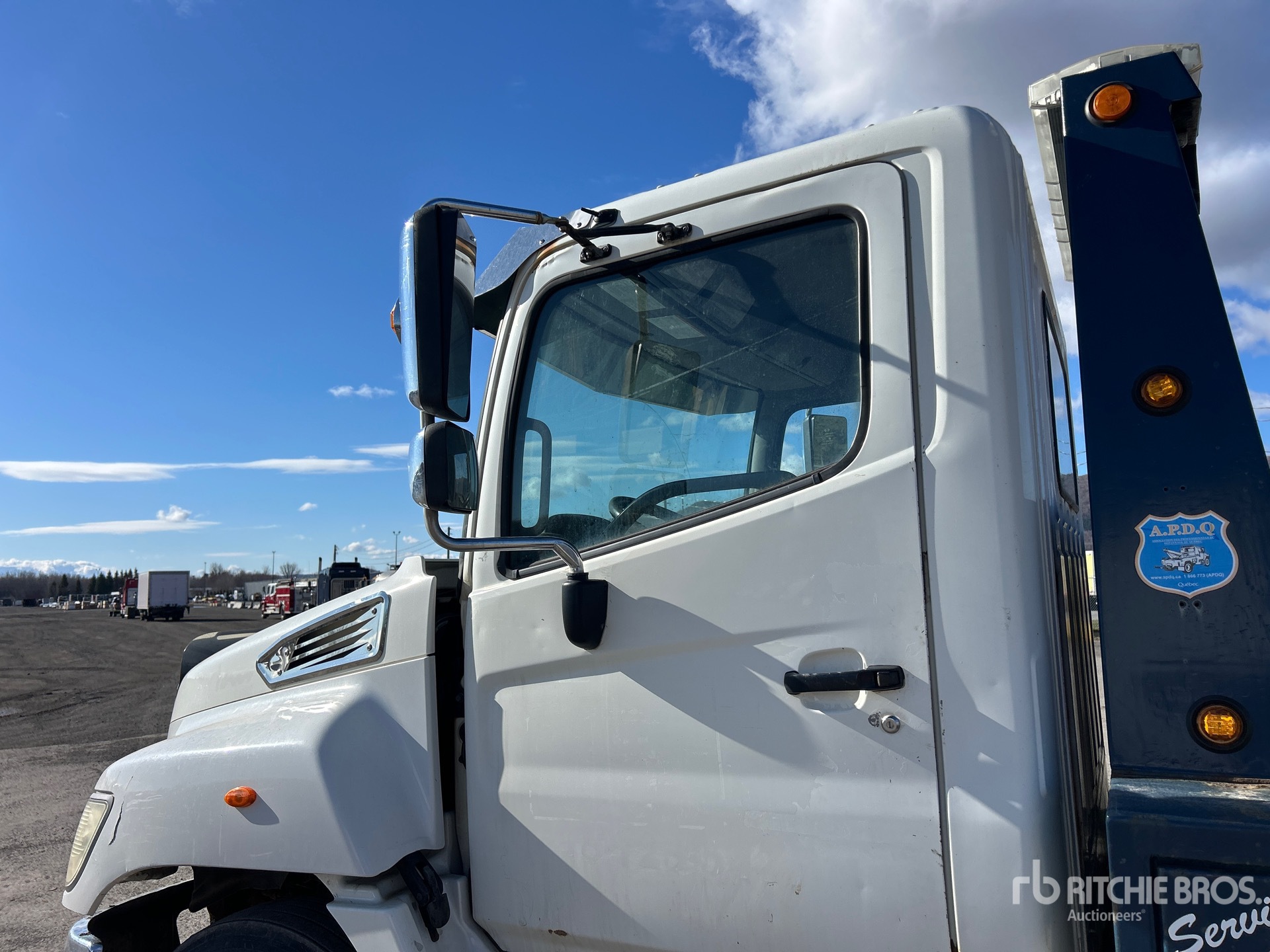 2013 Hino 338
