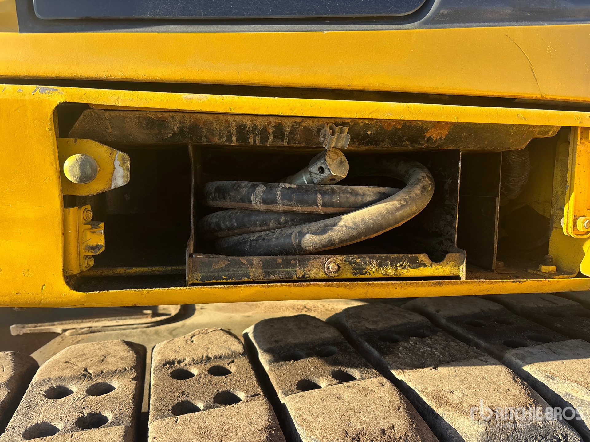 2014 Komatsu PC138US