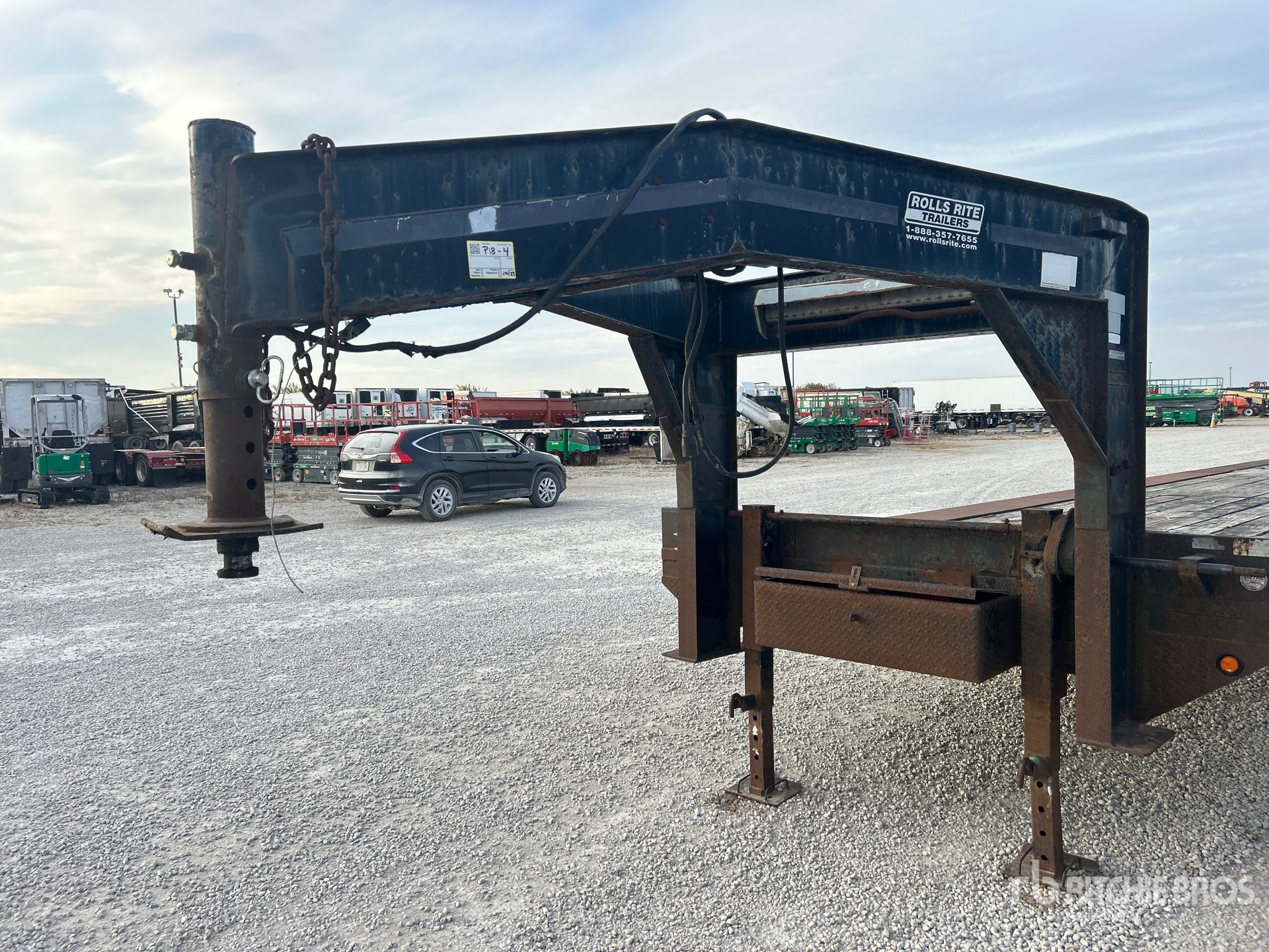 2012 Rolls Rite 48 ft Tri/A Gooseneck