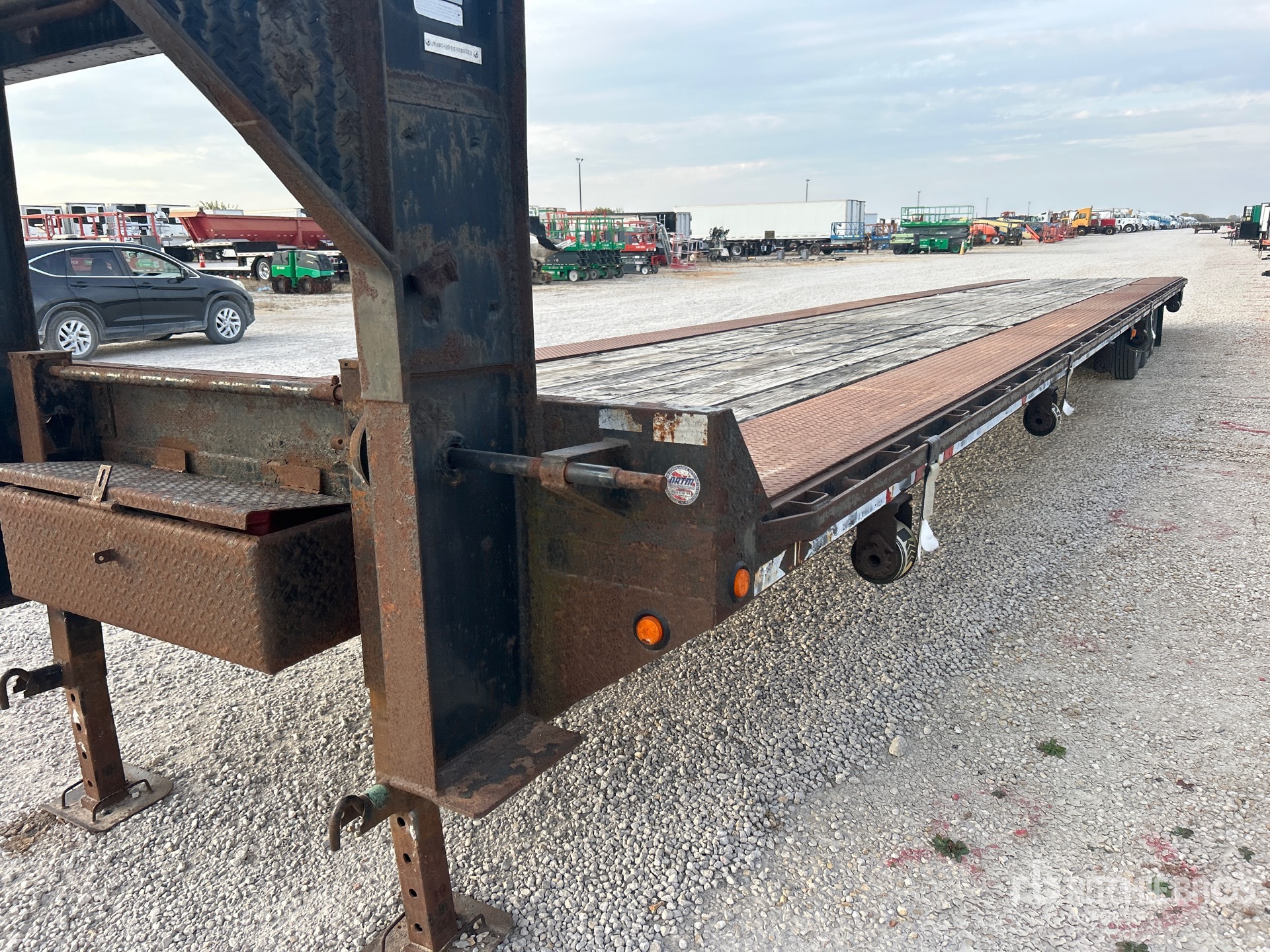 2012 Rolls Rite 48 ft Tri/A Gooseneck