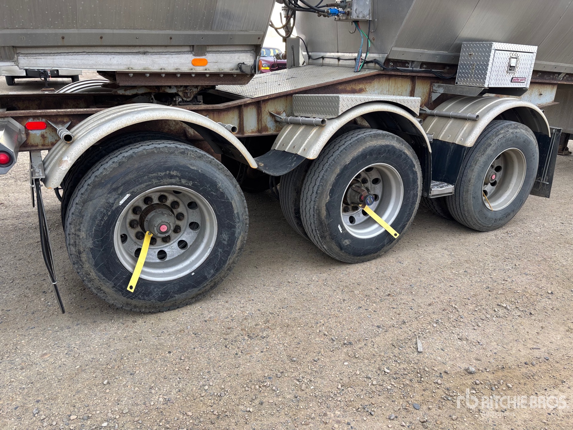 2013 Tremcar 32700 L Super B-Train Lead